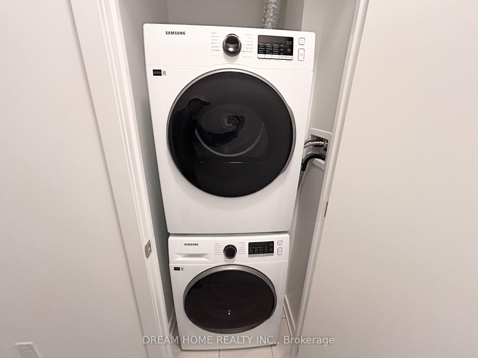 28 Eastern Avenue 505, Toronto C08, ON M5A 0Y2