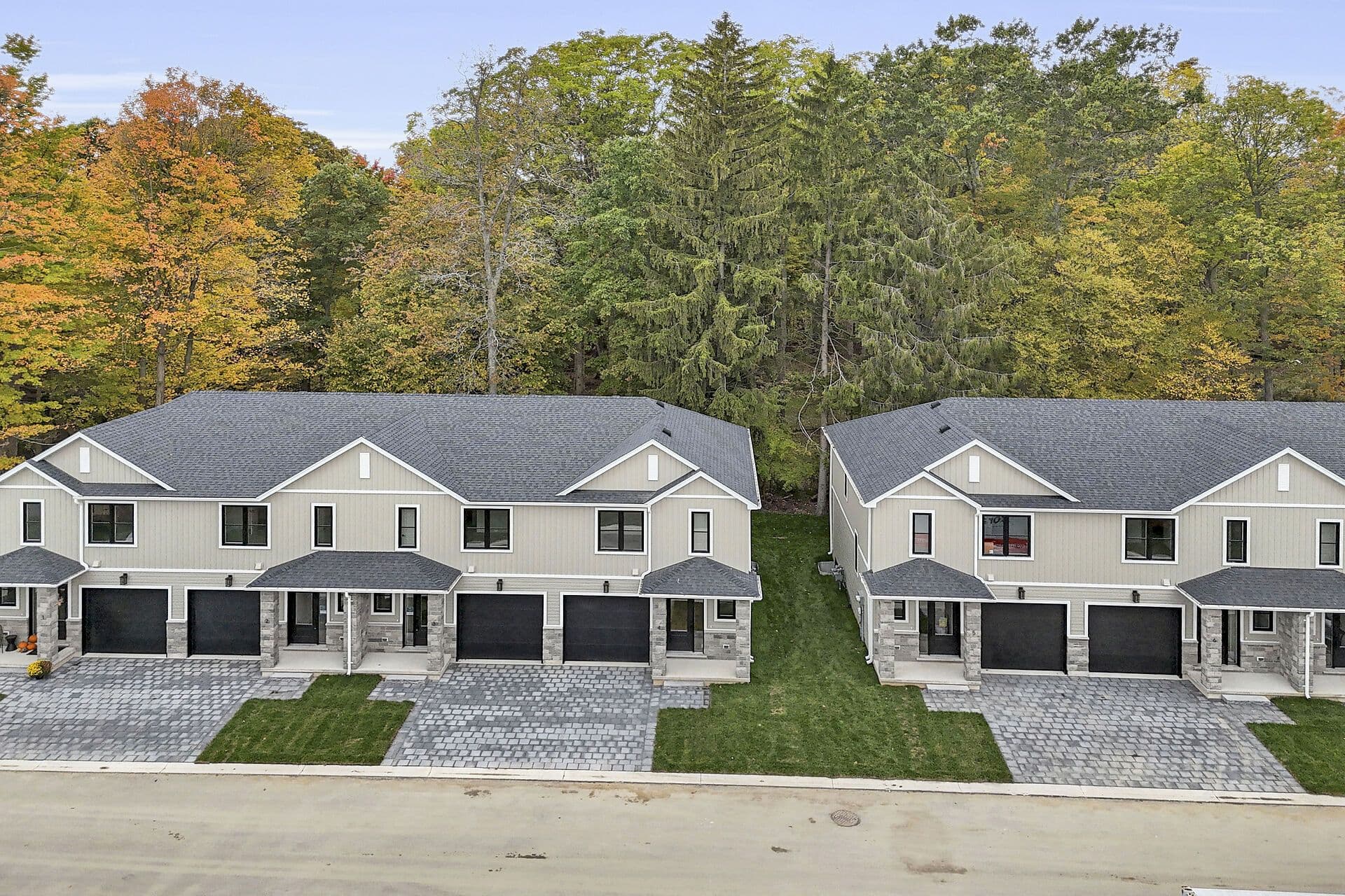 279 Hill Street 3, Central Elgin, ON N5L 1J8