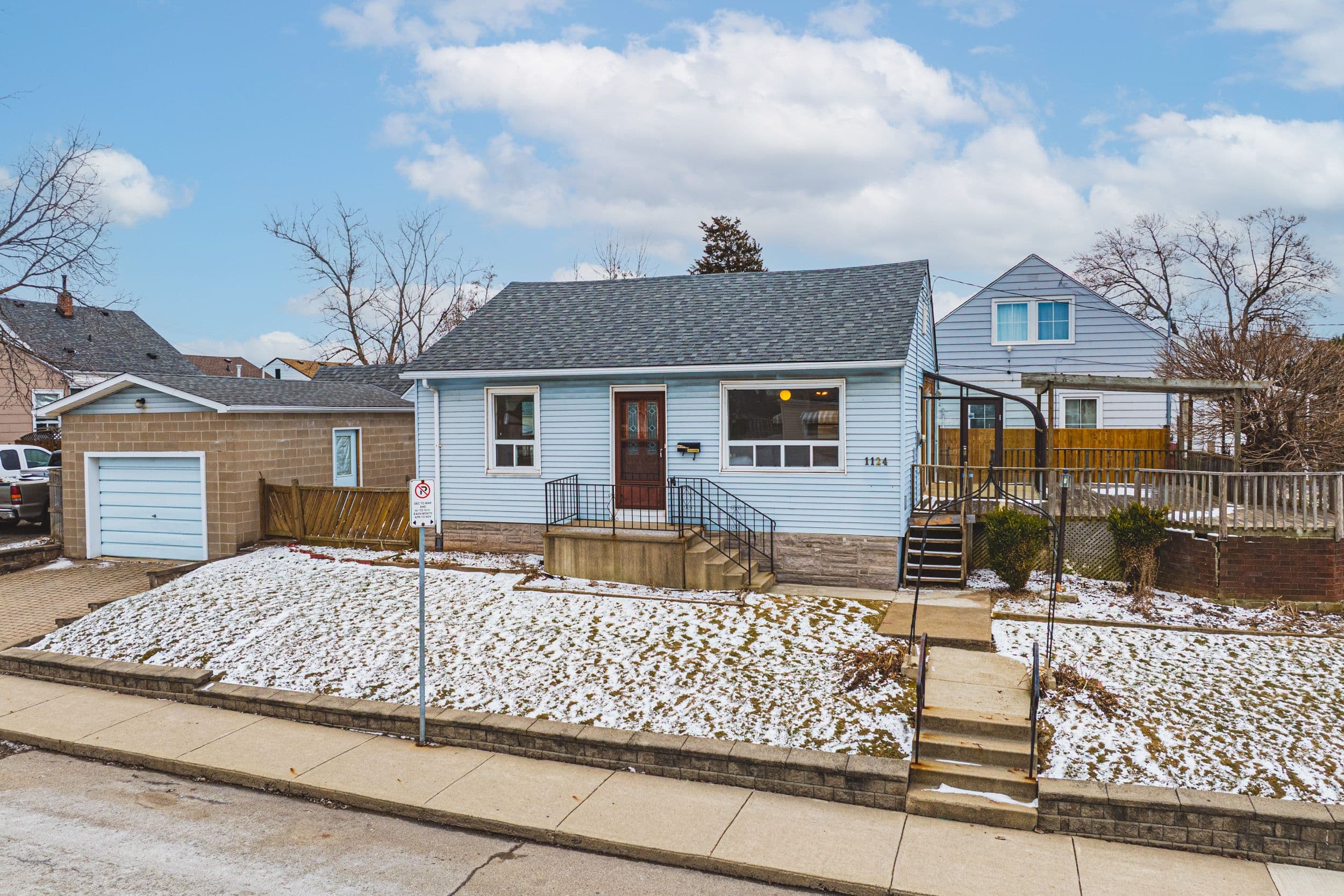 1124 Dunsmure Road, Hamilton, ON L8H 1K5