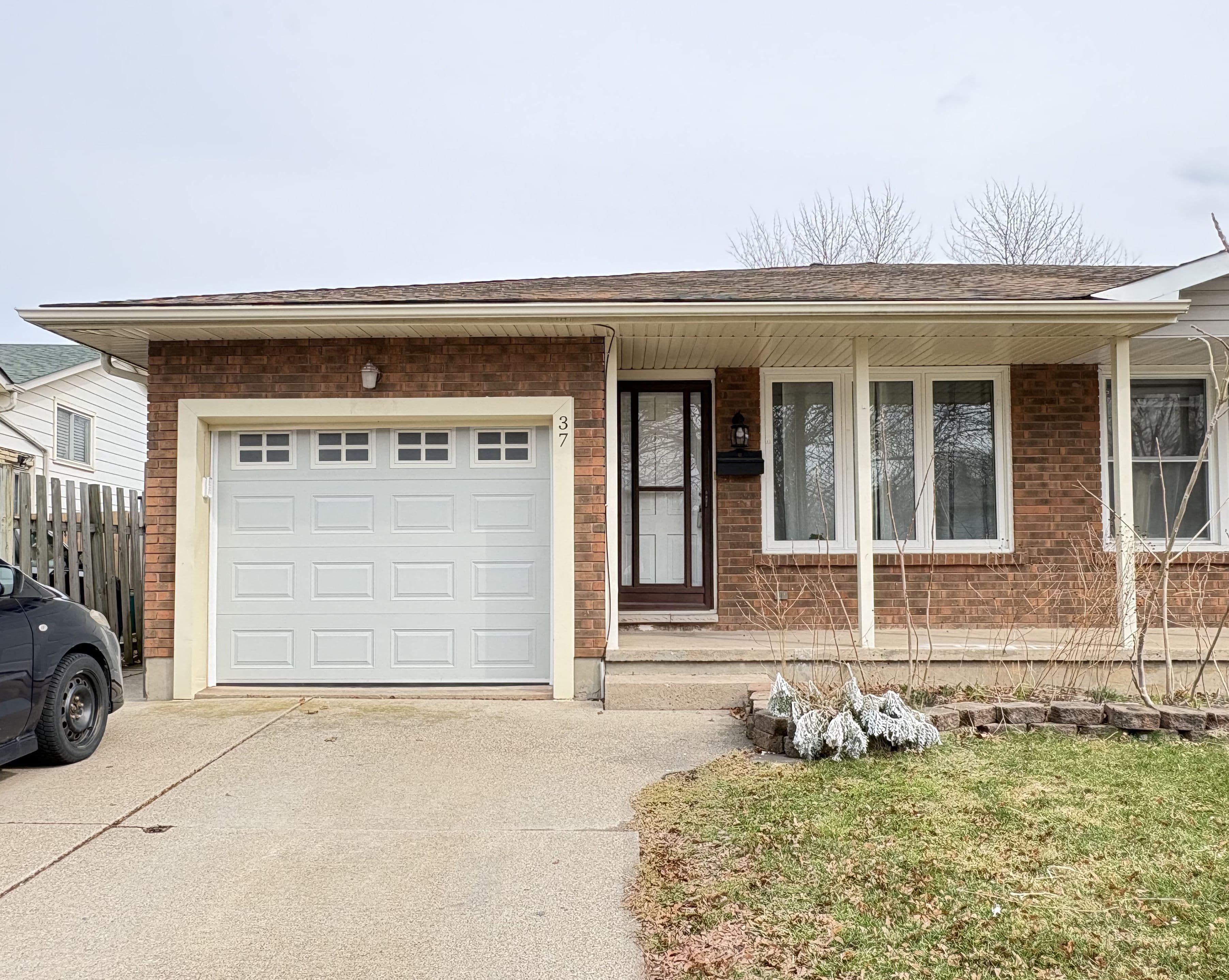 37 Greystone Crescent S, St. Catharines, ON L2N 6P1