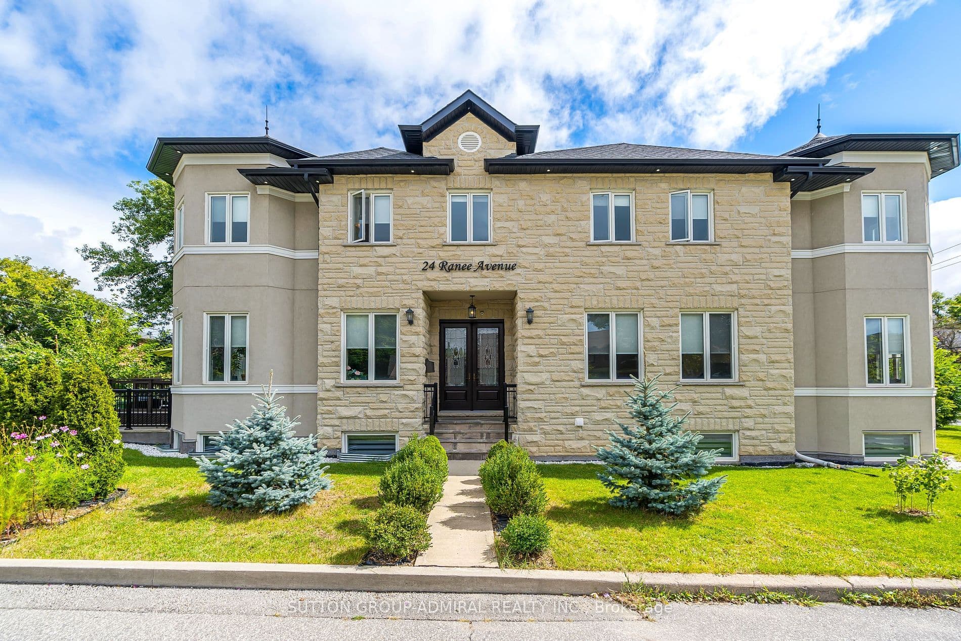 24 Ranee Avenue, Toronto C04, ON M6A 1M6