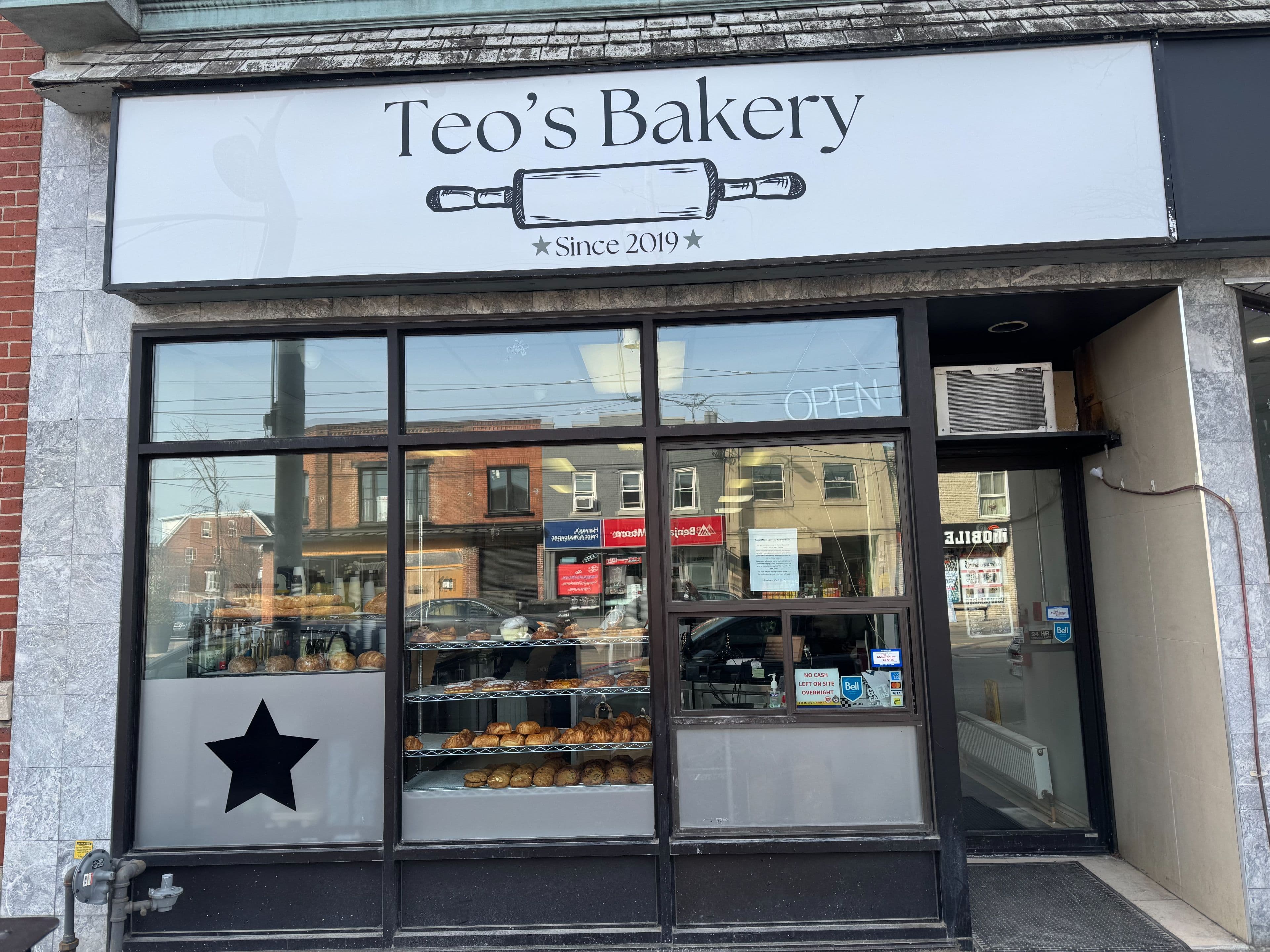 2897 Lake Shore Boulevard W, Toronto W06, ON M8V 1J3