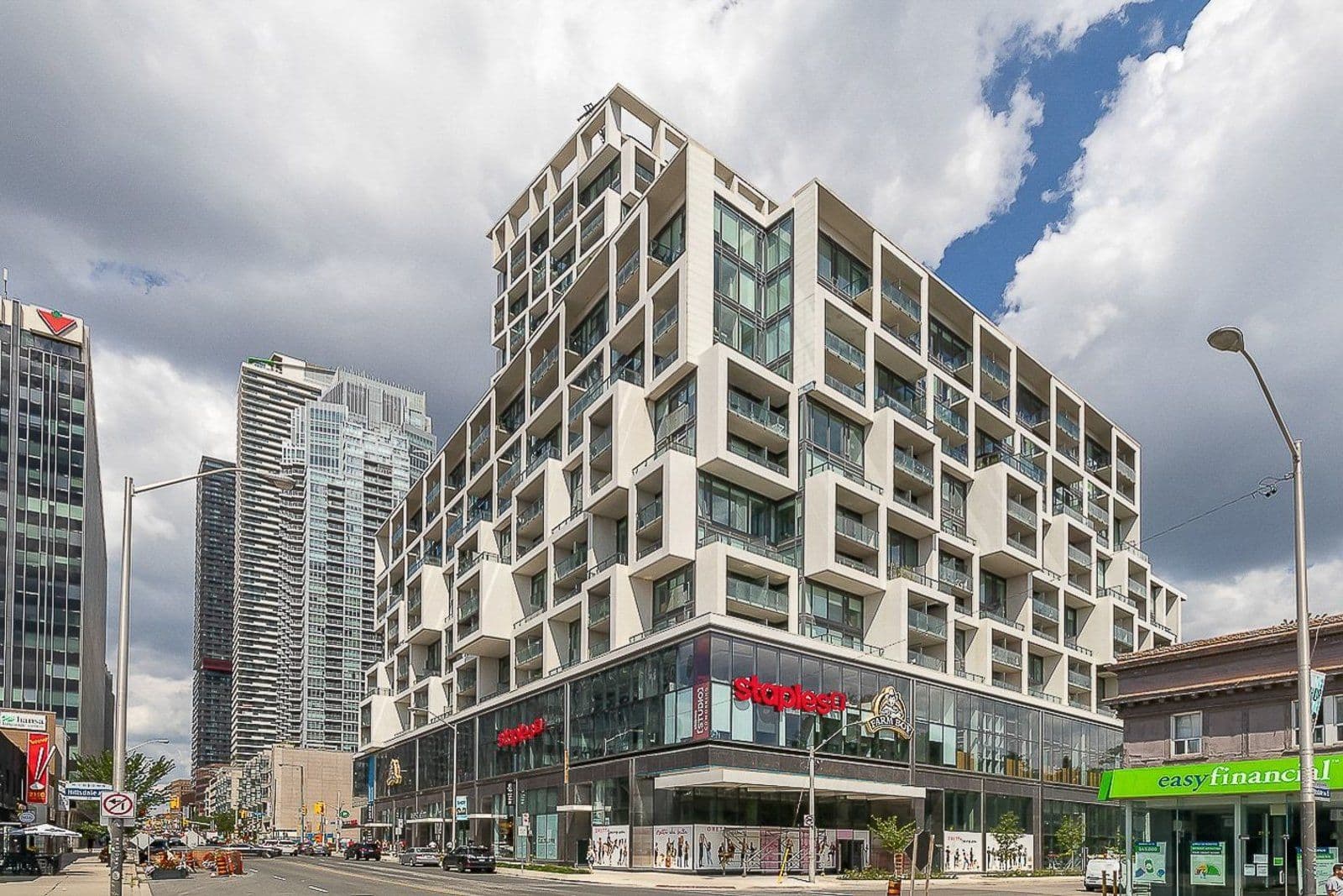 5 Soudan Avenue 2207, Toronto C10, ON M4S 0B1