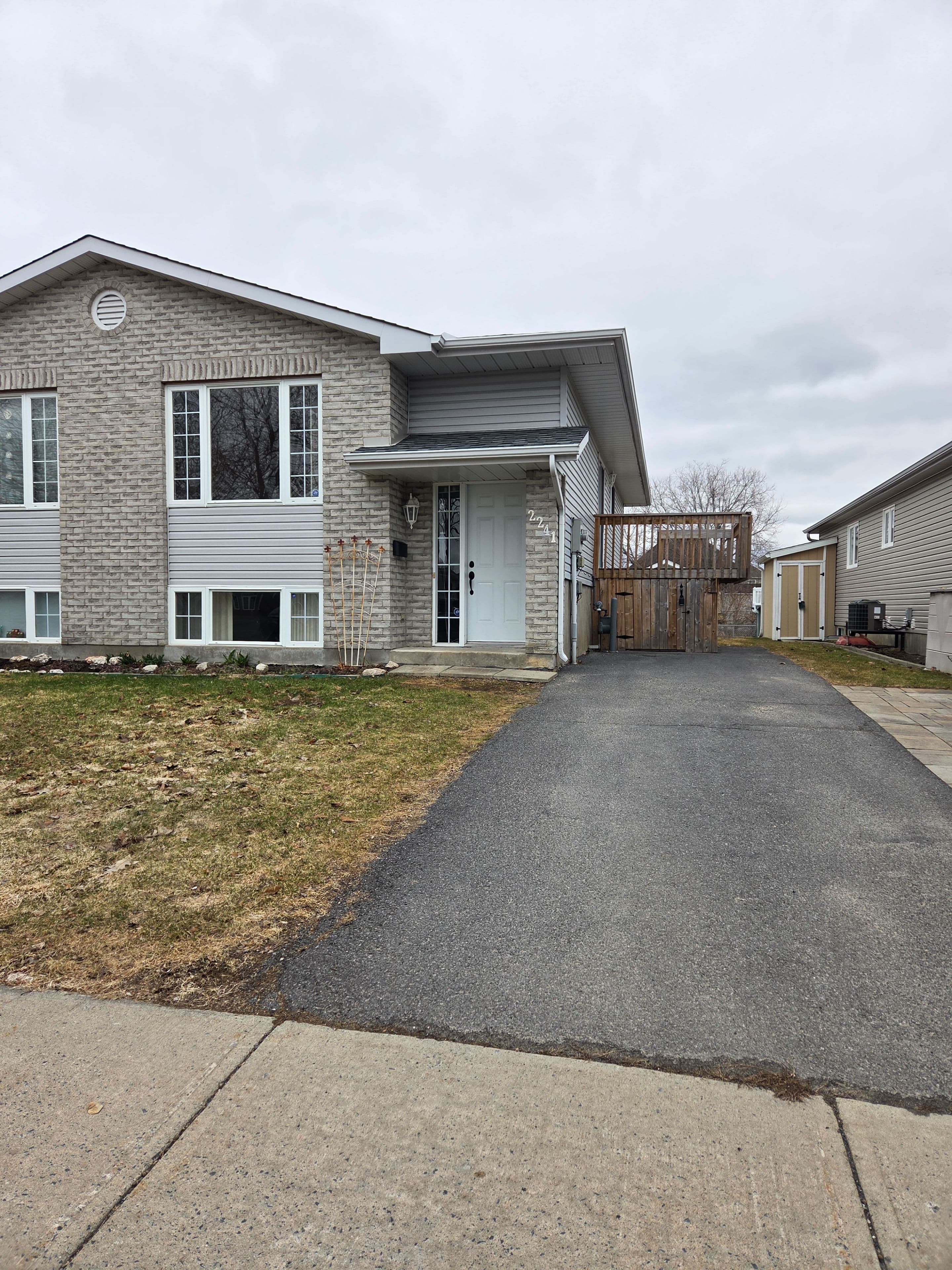 2241 Glen Brook Drive, Cornwall, ON K6H 7N1