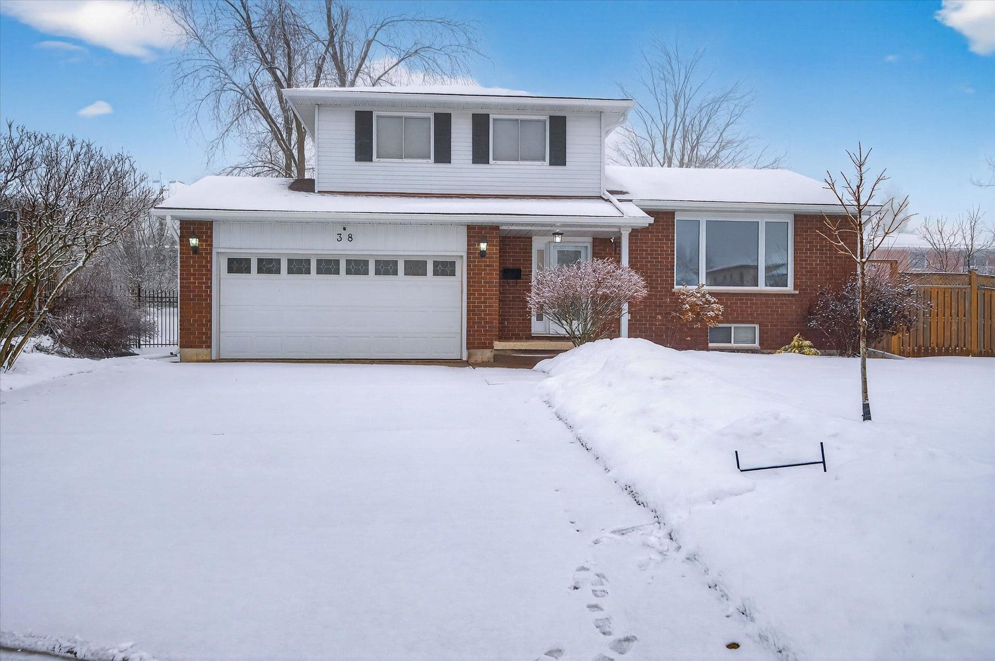 38 Clearview Court, Peterborough, ON K9K 2A3