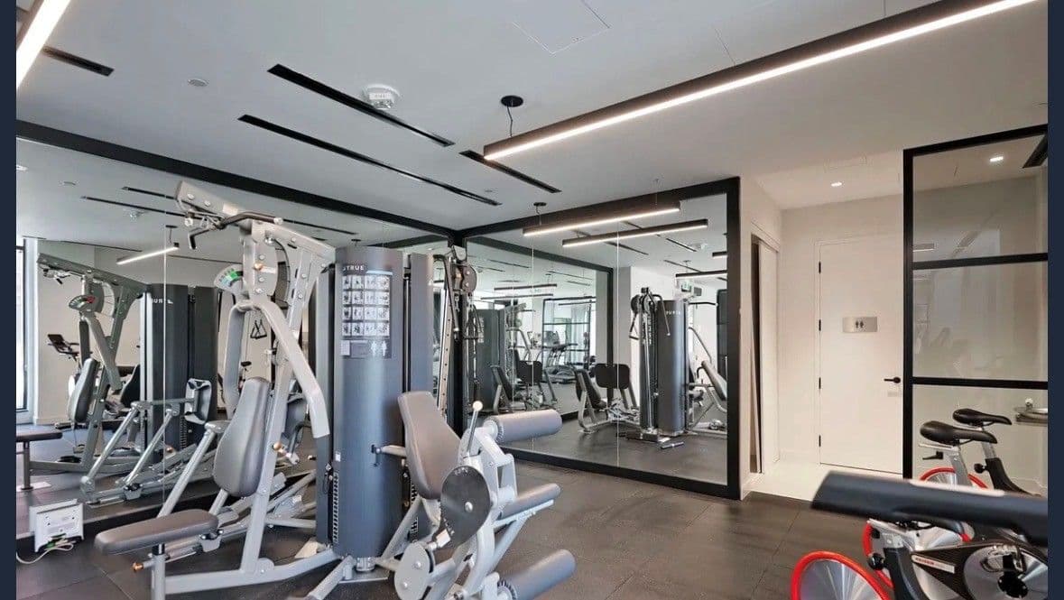 8 Tippett Road 301, Toronto C06, ON M3H 0E7