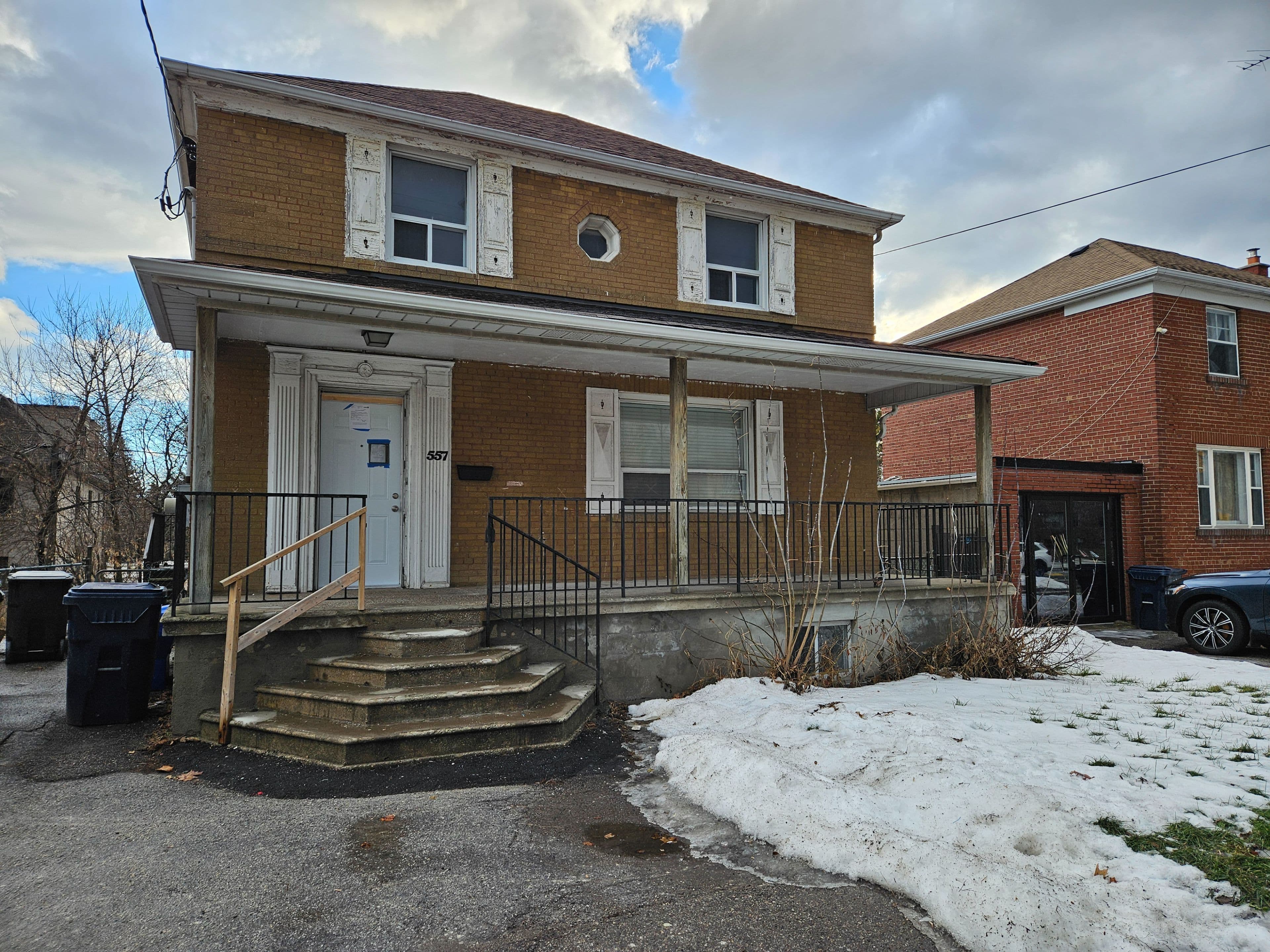 557 Lawrence Avenue W, Toronto C04, ON M6A 1A5
