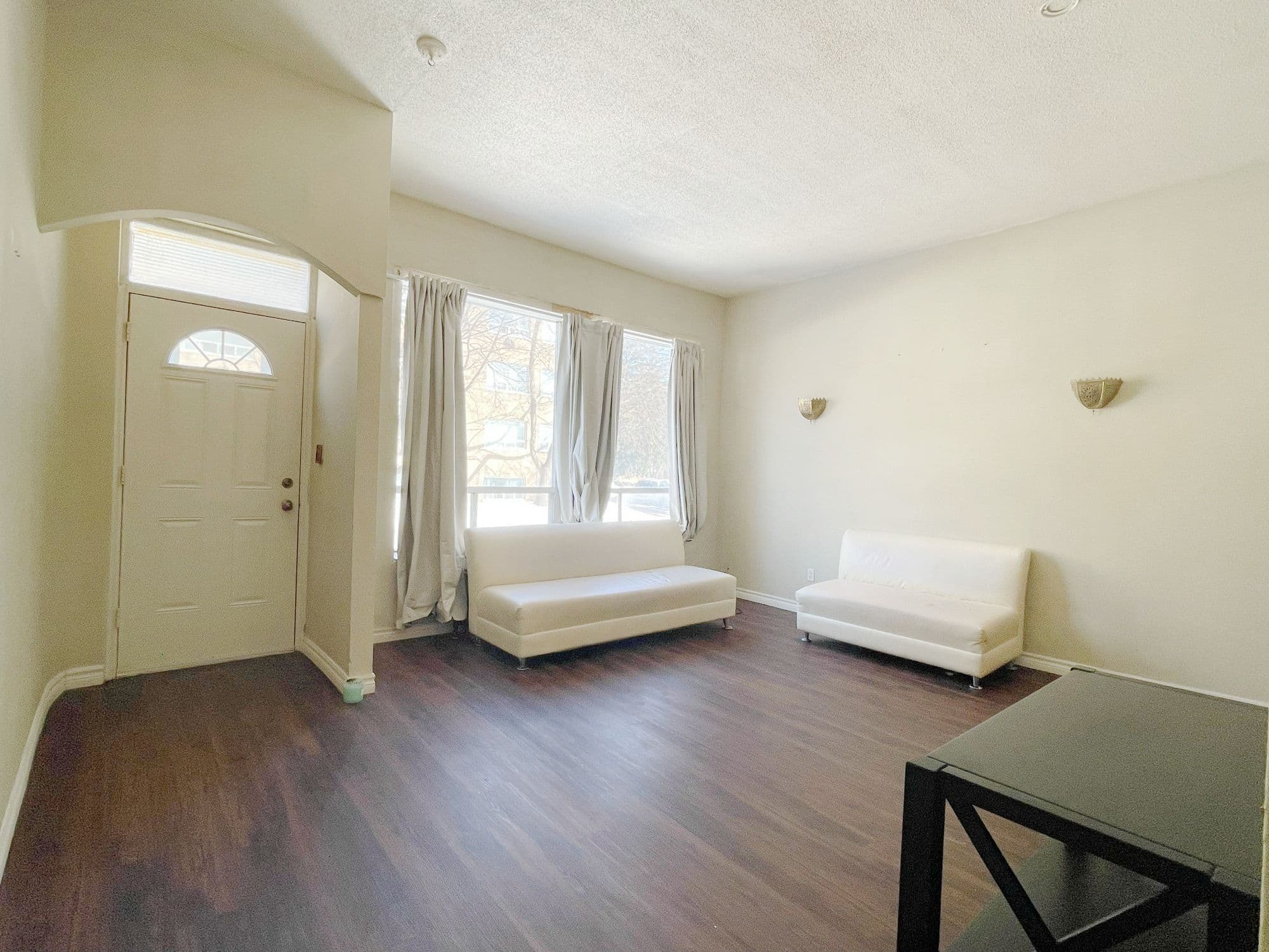 102 Twenty Fifth Street, Toronto W06, ON M8V 3P8