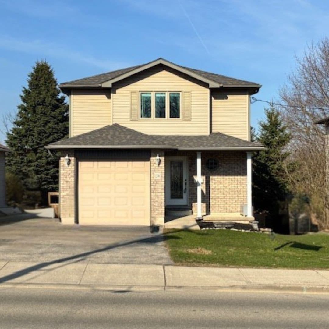 216 Thames Street N, Ingersoll, ON N5C 3E4