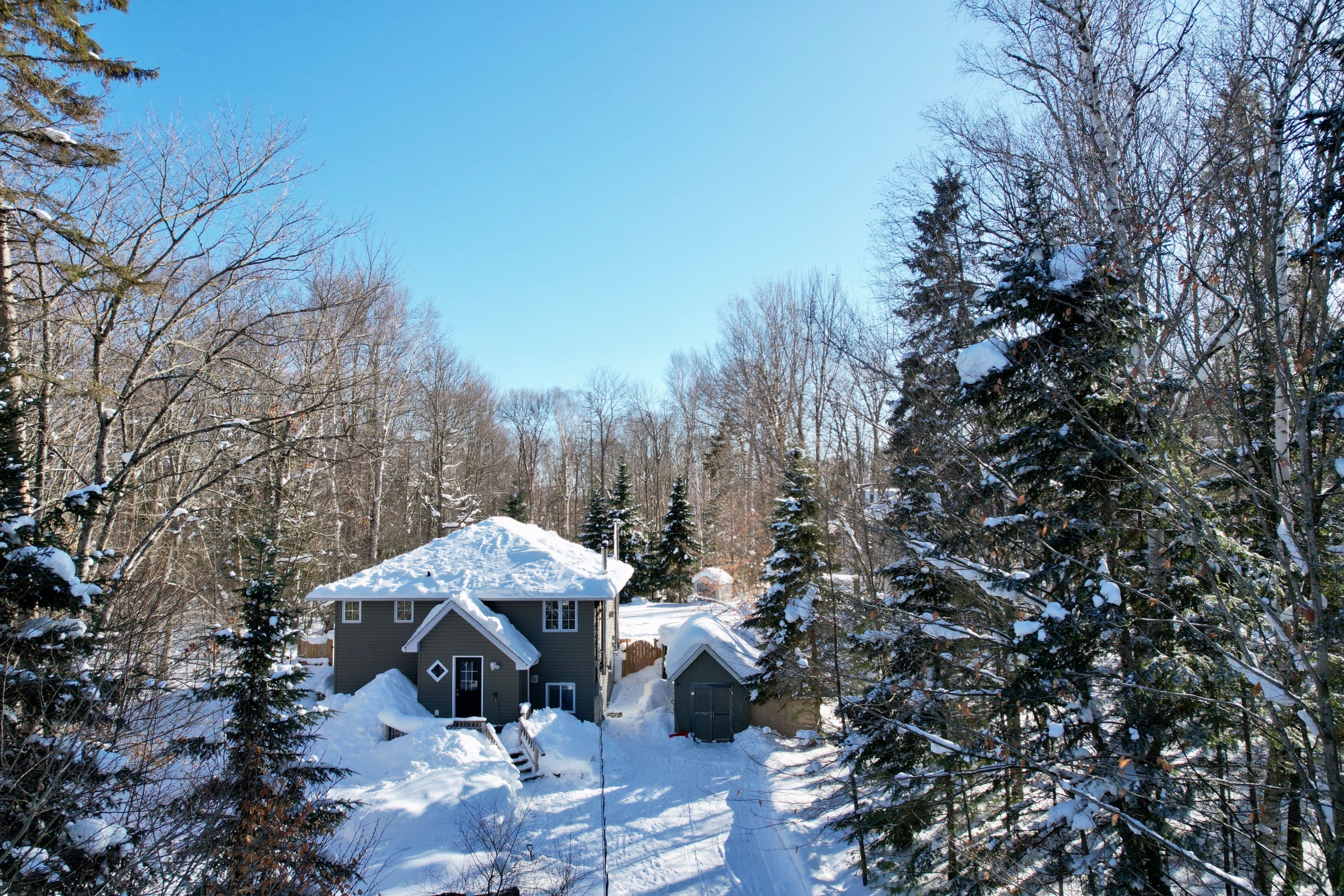 351 Chub Lake Road, Huntsville, ON P1H 1S4