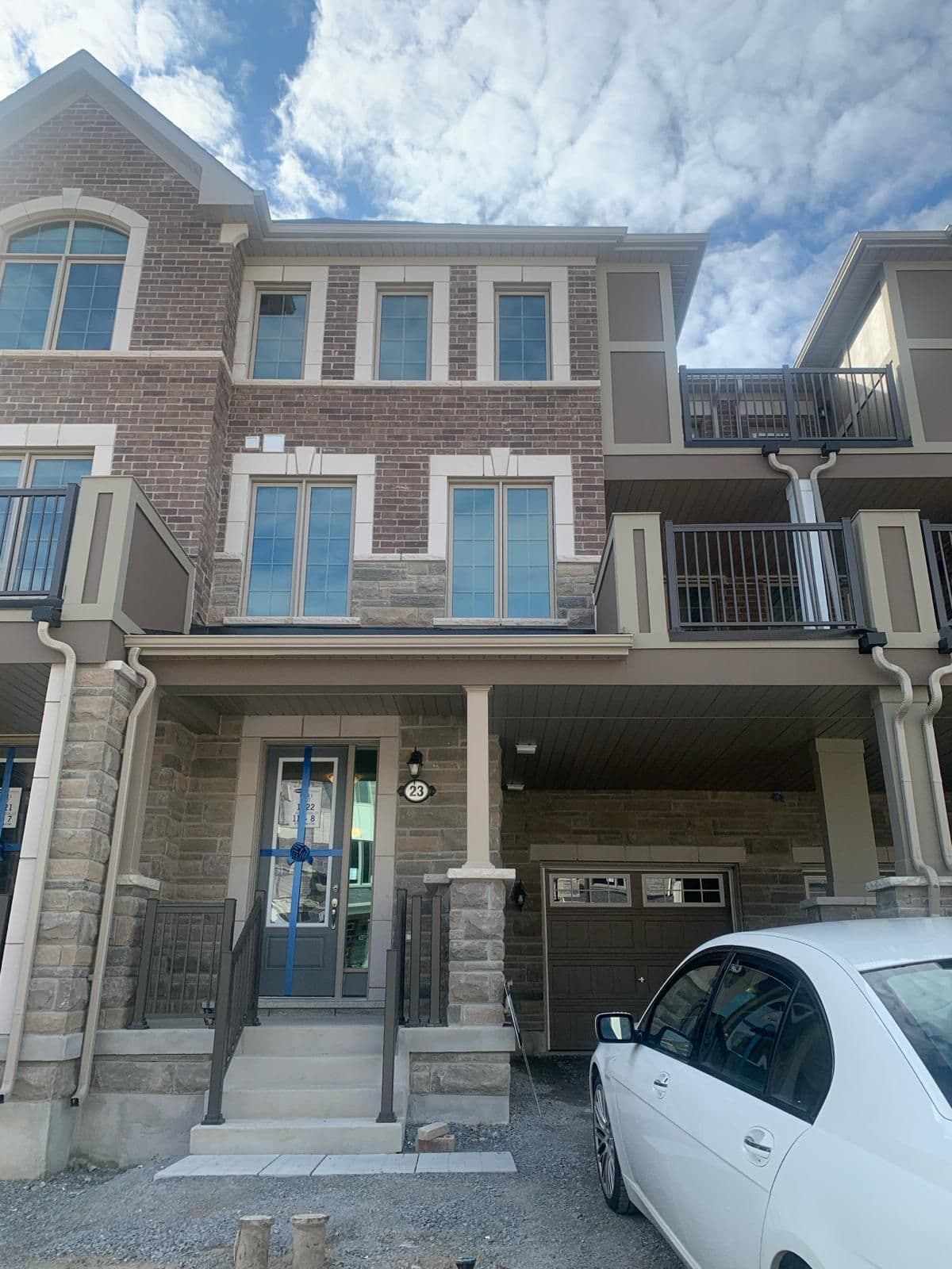 23 Thomas Frisby Jr Crescent, Markham, ON L6C 3L1