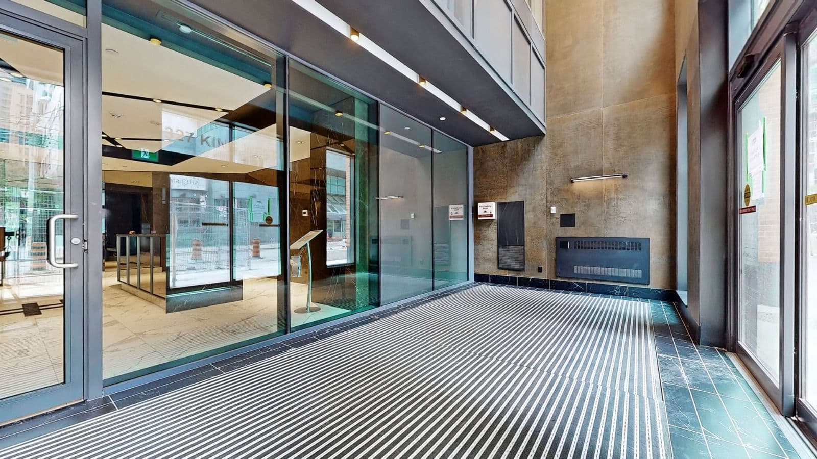 327 King Street W 2903, Toronto C01, ON M5V 0W7