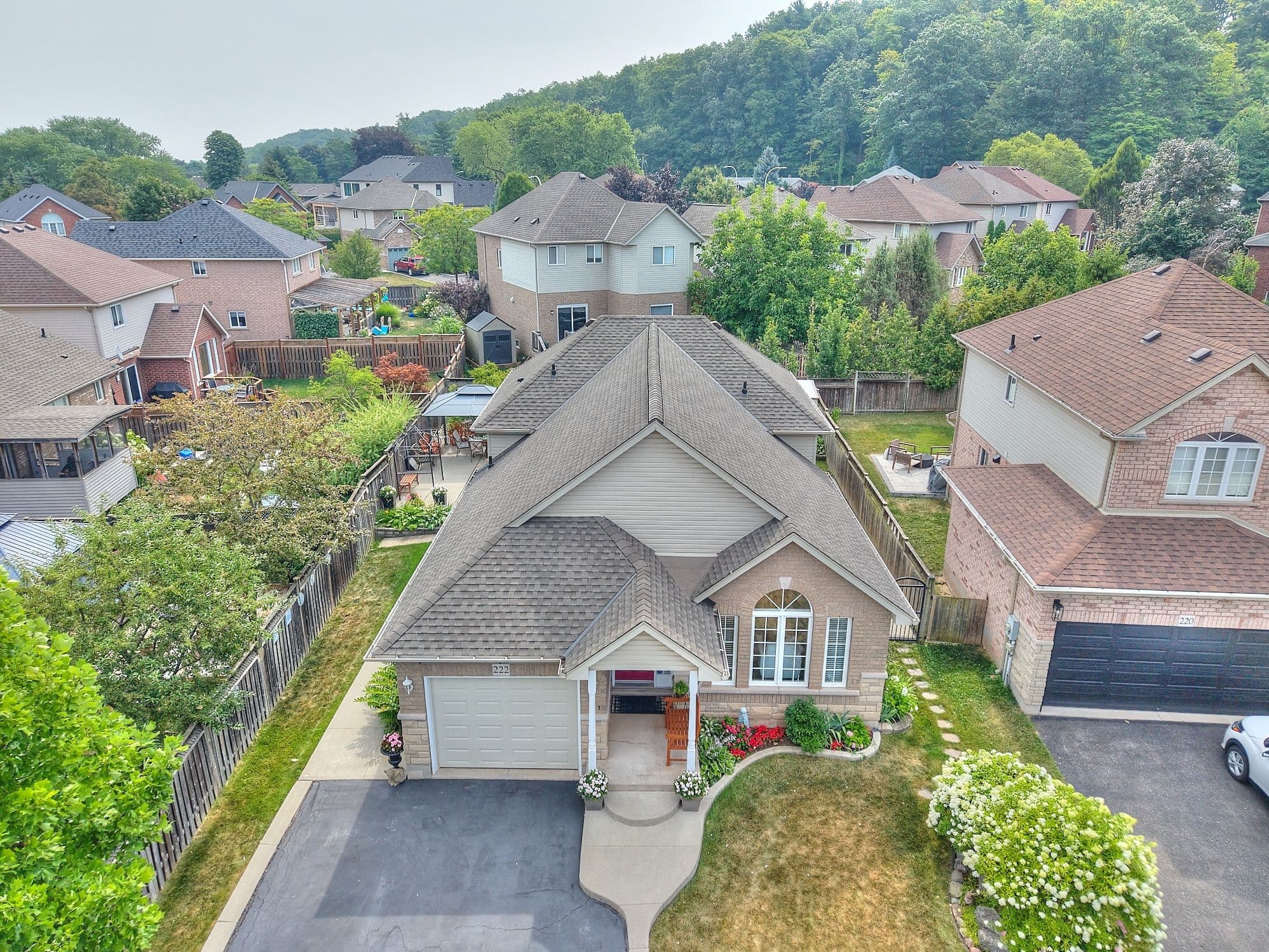 222 Dorchester Drive, Grimsby, ON L3M 5K8