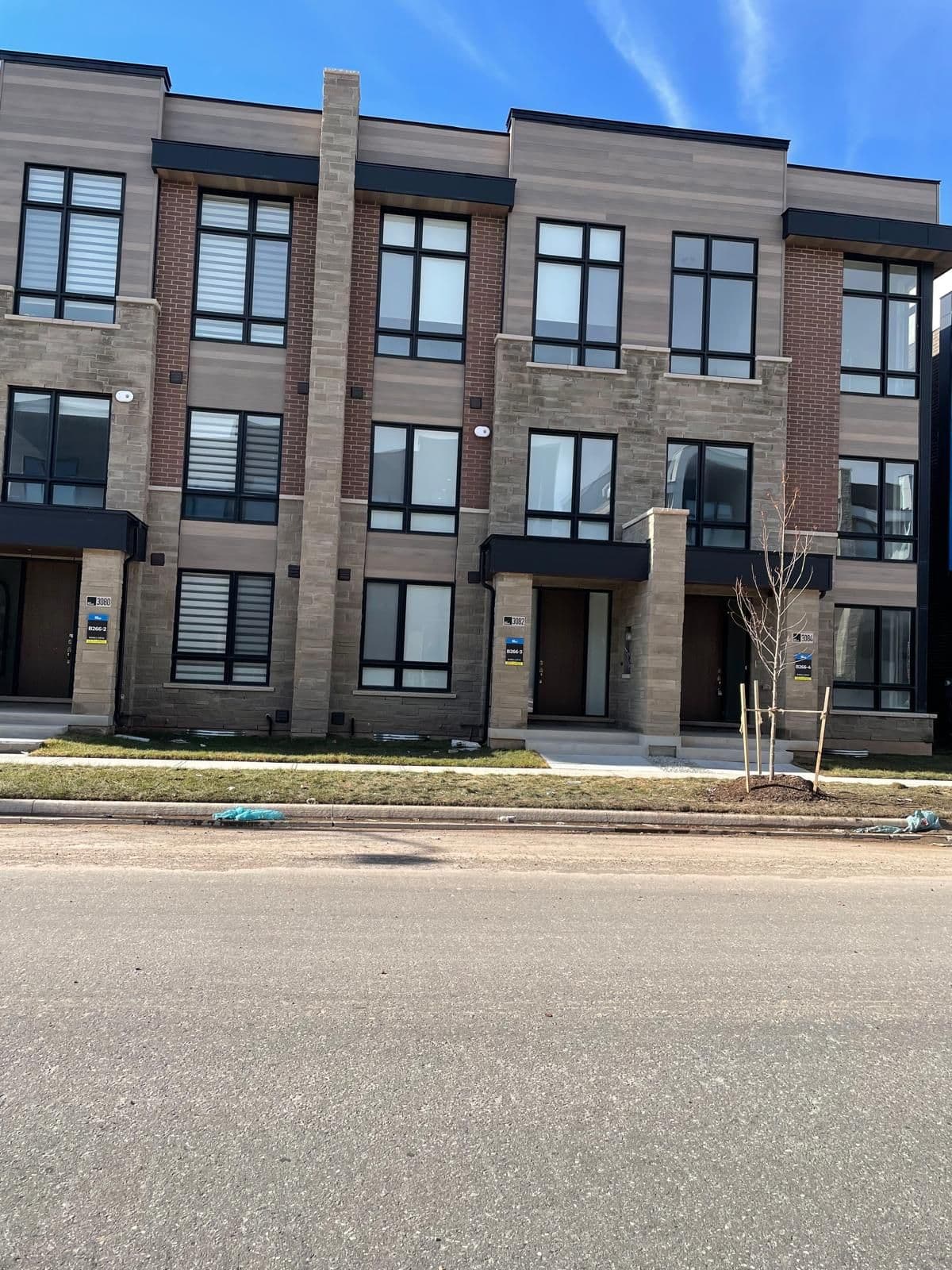 3082 Meadowridge Drive, Oakville, ON L6H 7Z1