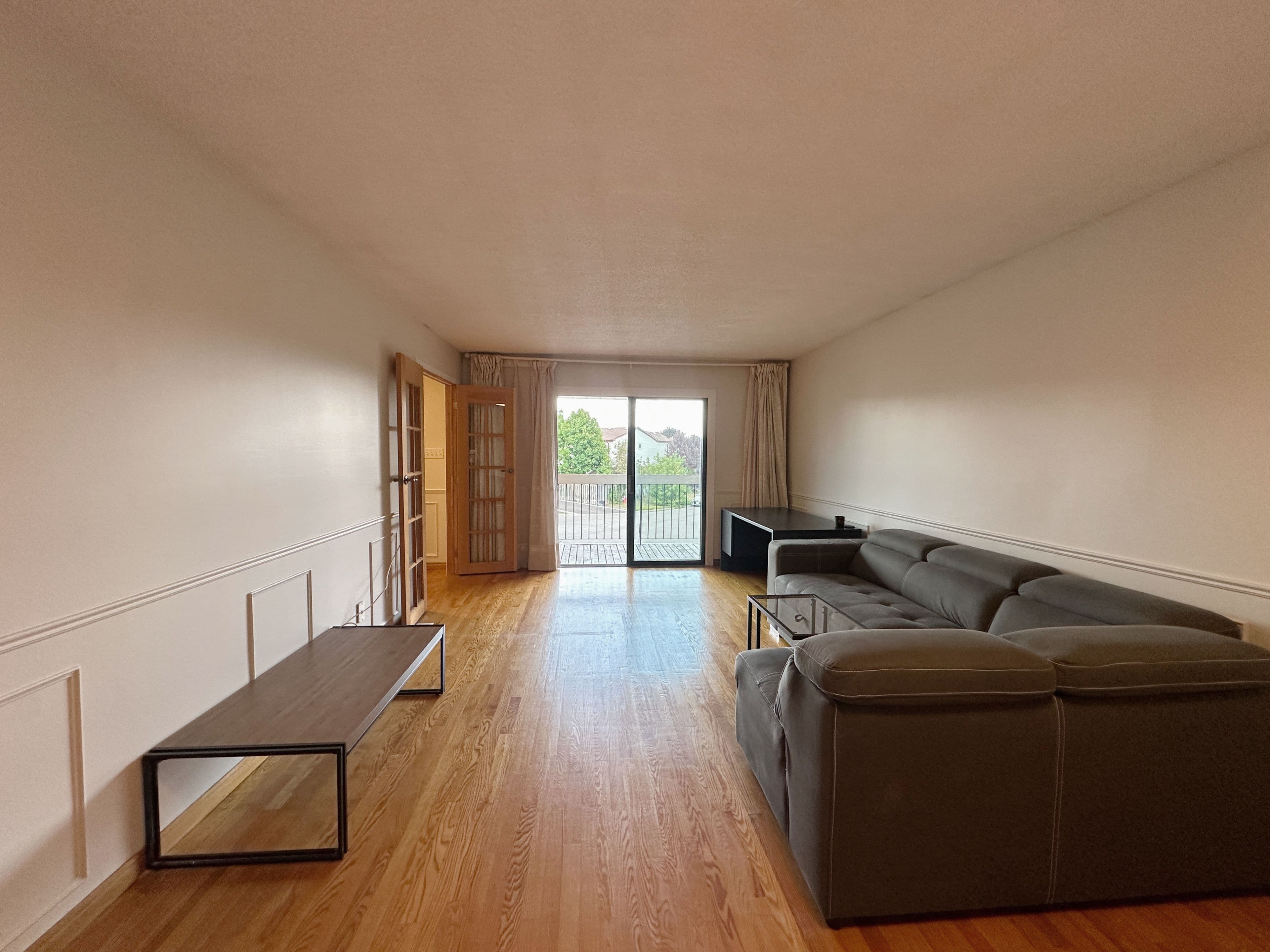 928 Knollwood Court, Mississauga, ON L5C 3L9