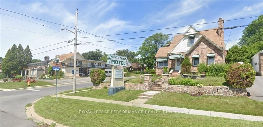 1606 + 1700 MONTREAL Road, Cornwall, ON K6H 1G1