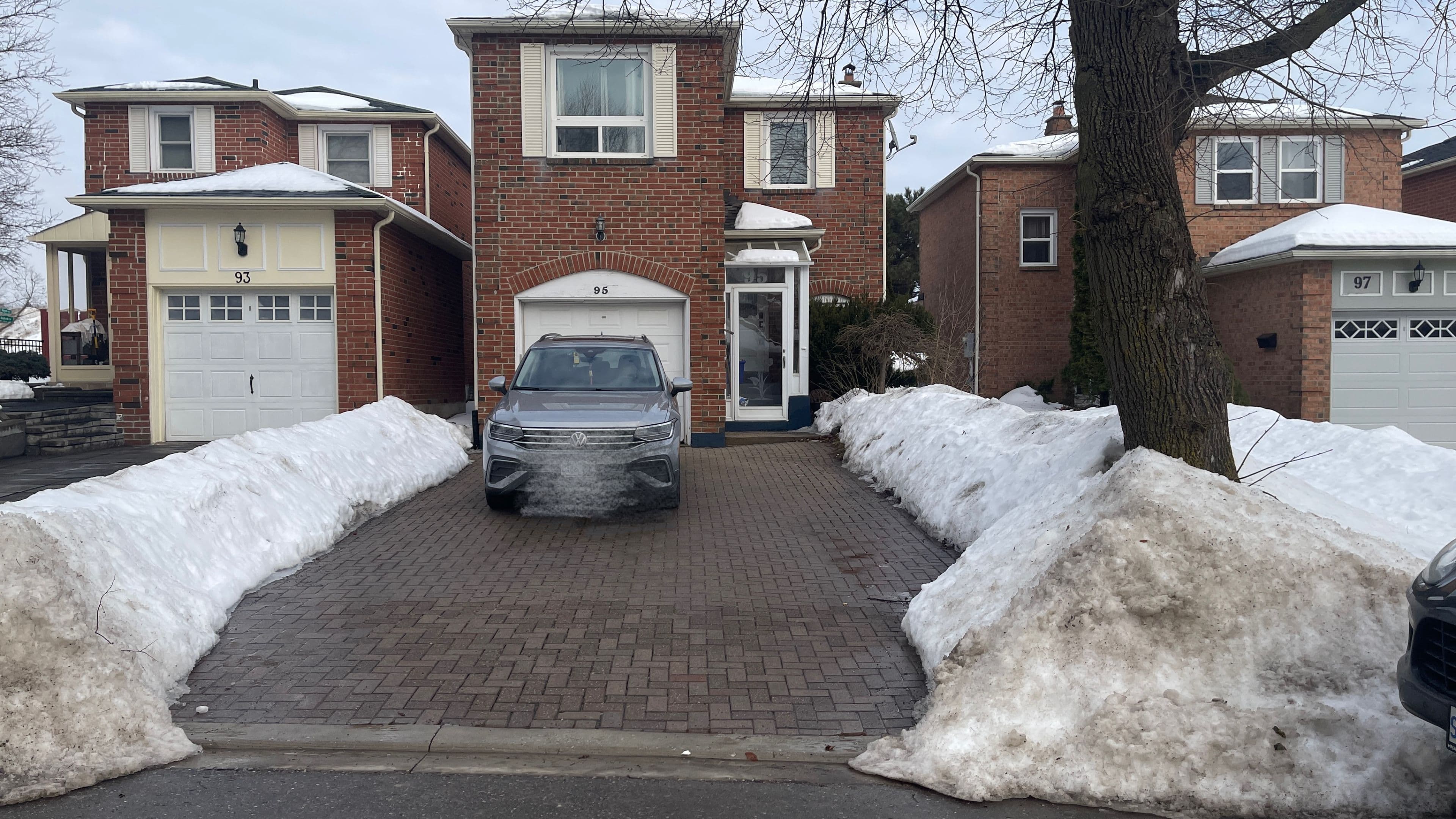 95 Miley Drive, Markham, ON L3R 4V2