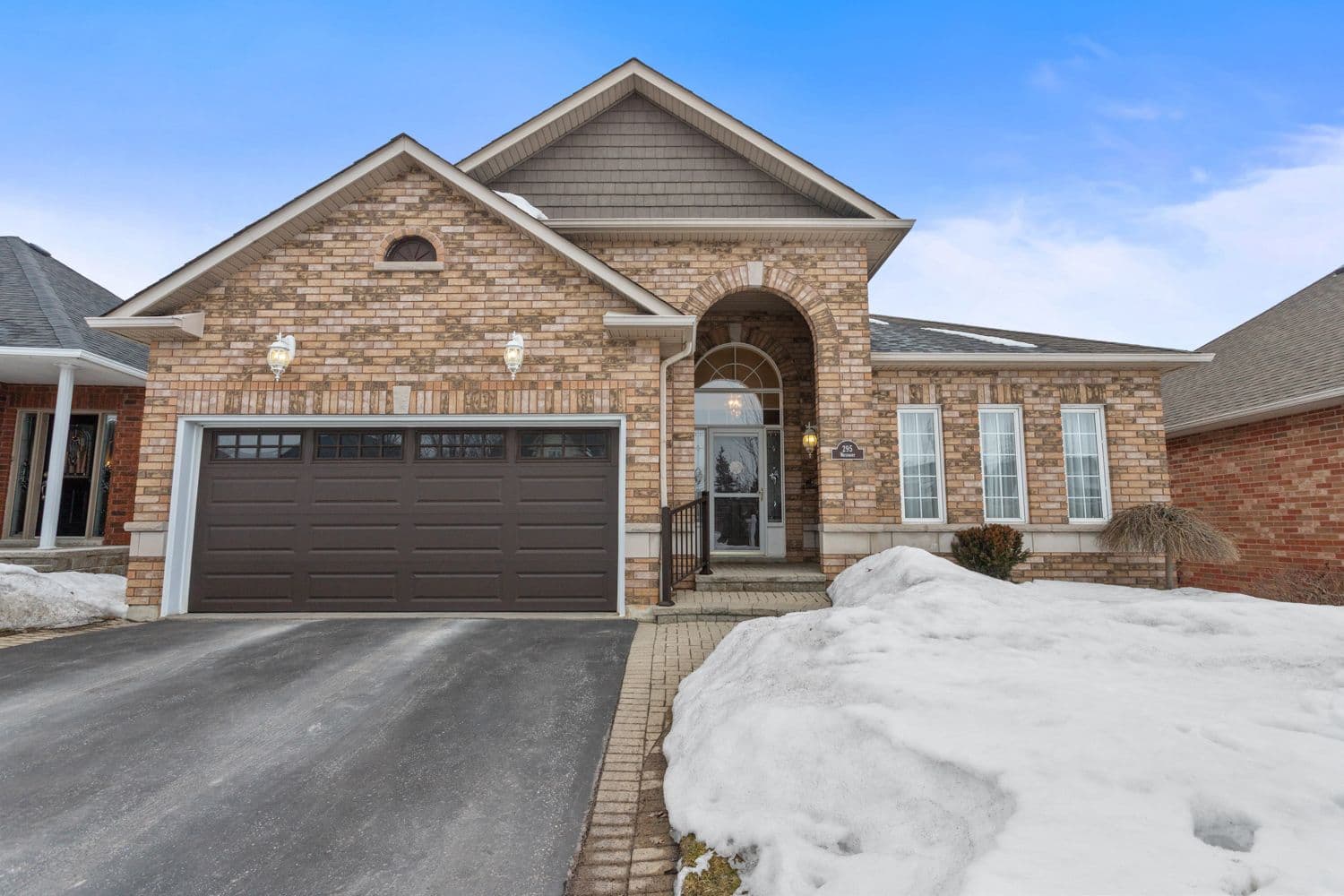 295 Waterbury Crescent, Scugog, ON L9L 1S5