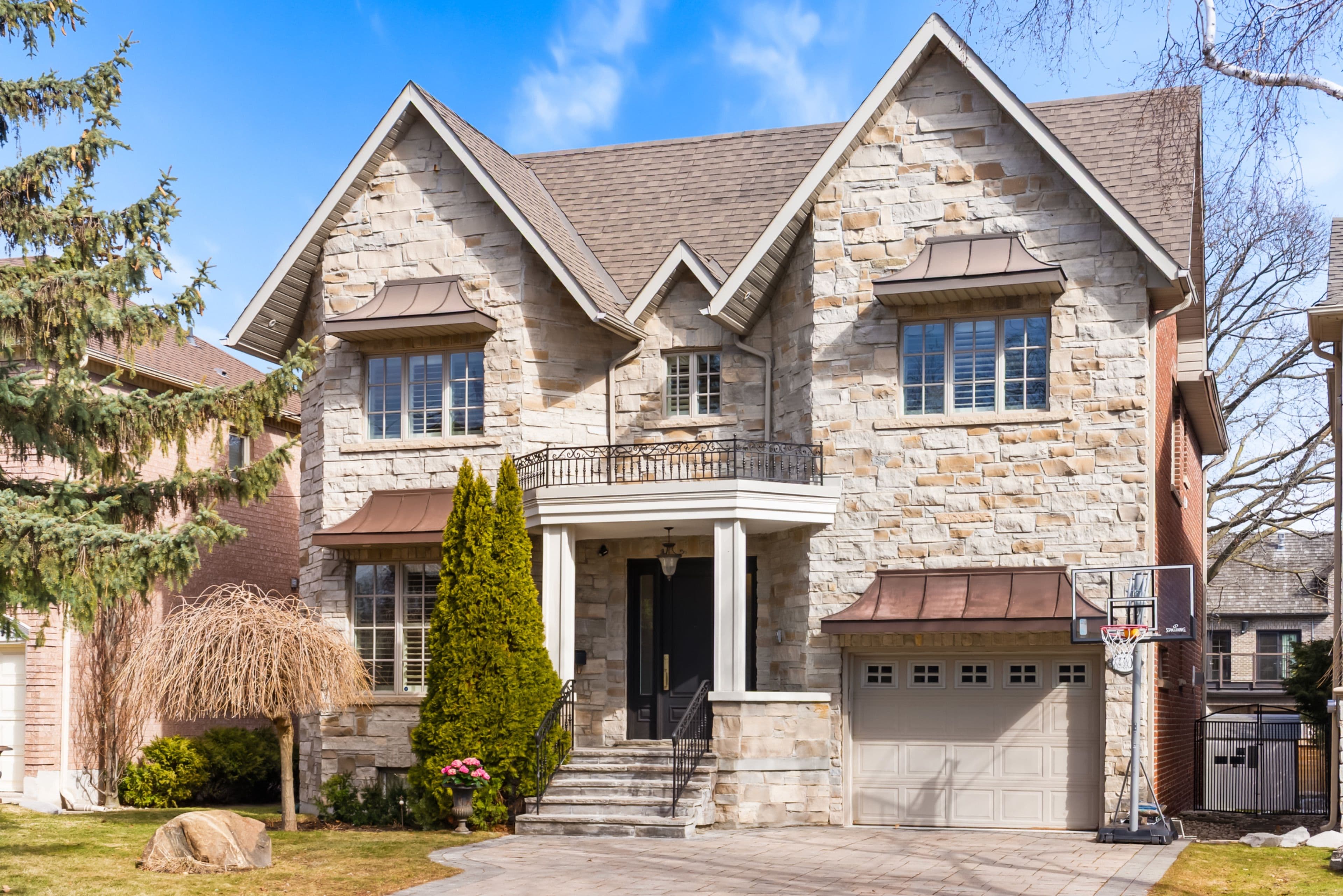 110 Joicey Boulevard, Toronto C04, ON M5M 2T6