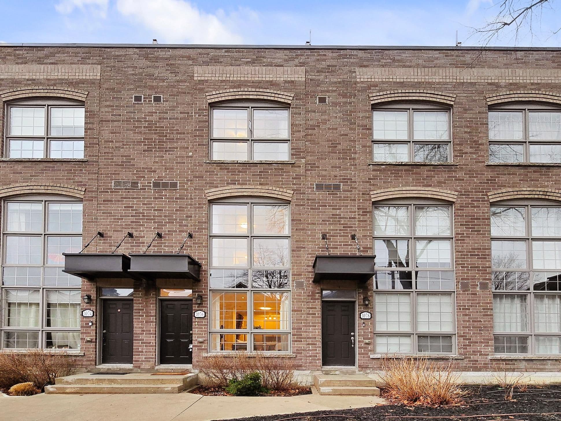 1076 Lansdowne Avenue, Toronto W02, ON M6H 4H2