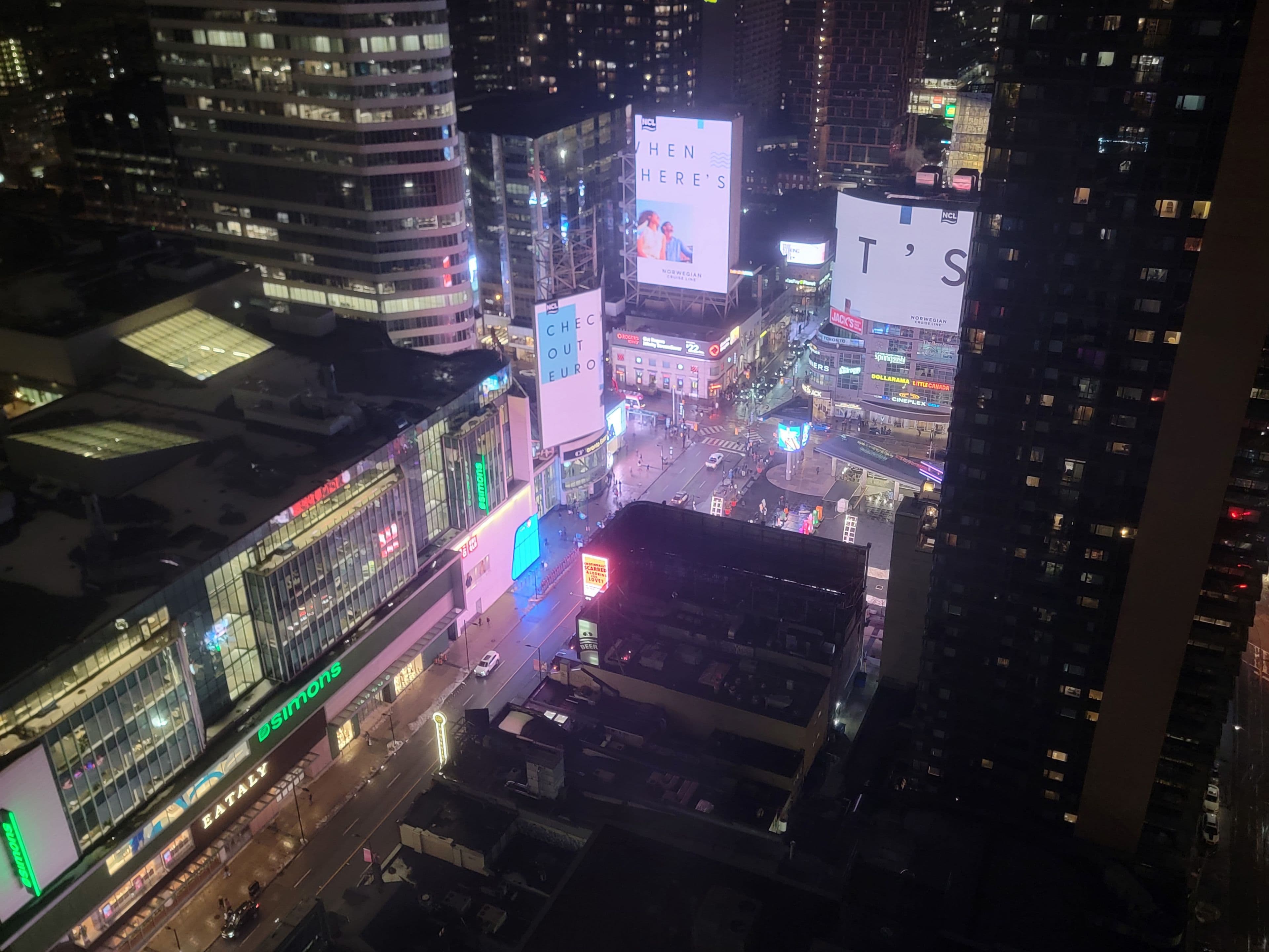 210 Victoria Street 3901, Toronto C08, ON M5B 2R3