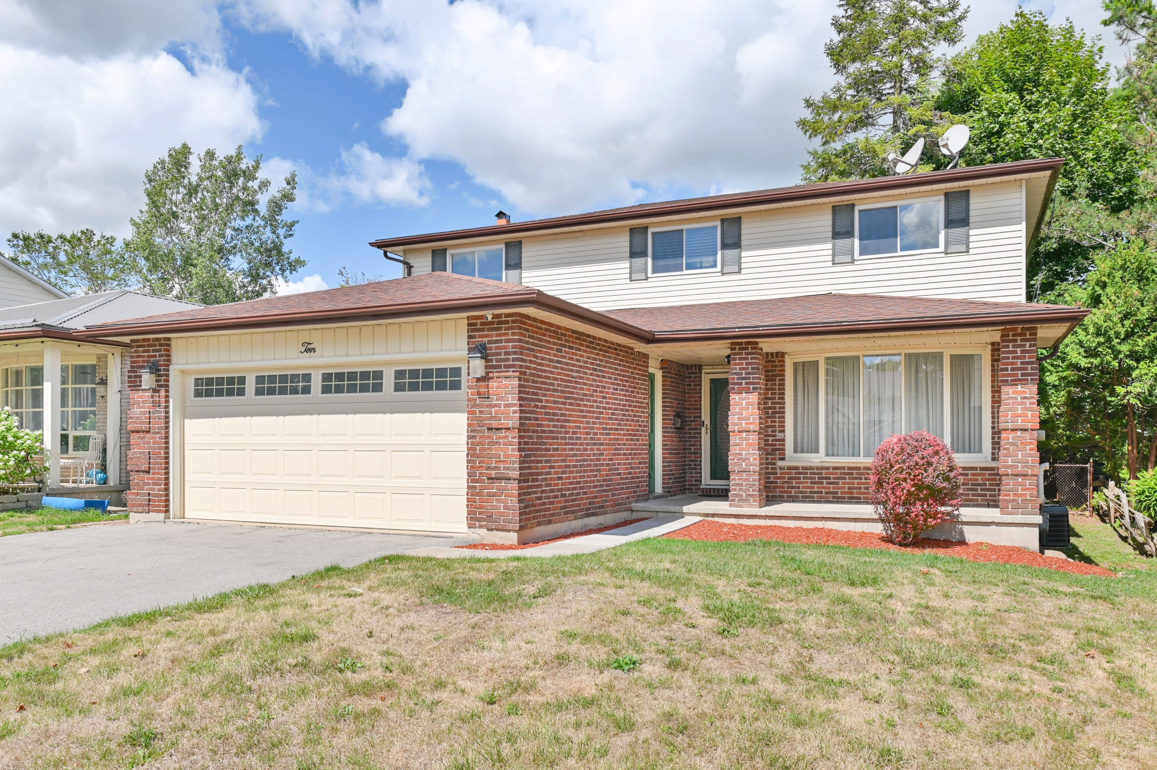 10 Briarwood Crescent, Belleville, ON K8N 5J7