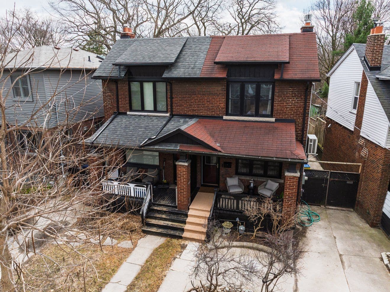 291 Gainsborough Road, Toronto E02, ON M4L 3C8