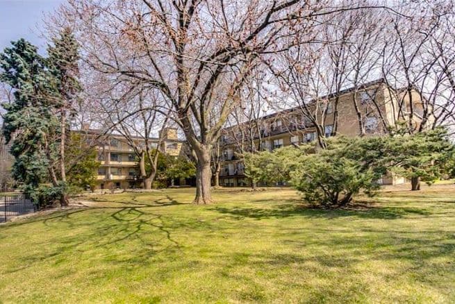 31 Upper Canada Drive 103, Toronto C12, ON M4K 2L5