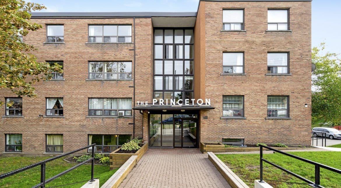 183 Berry Road 312, Toronto W07, ON M8Y 1W9