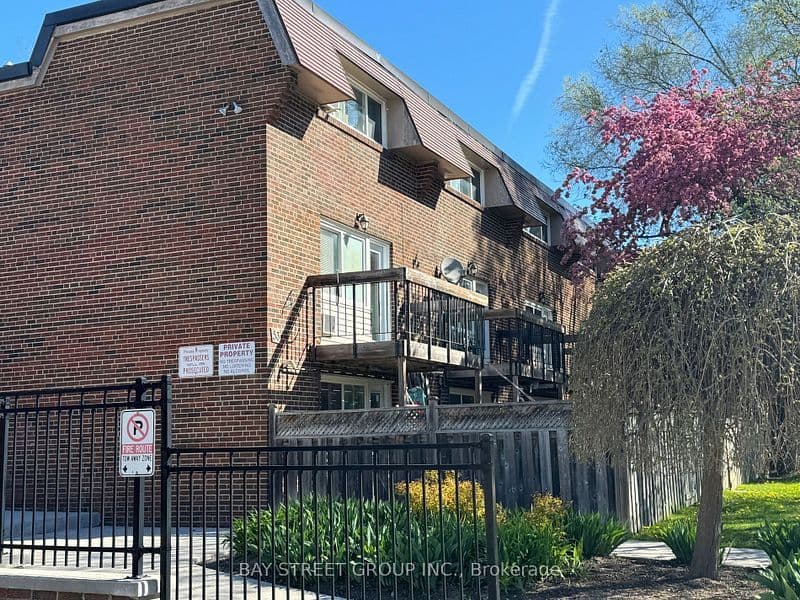 55 Godstone Road 114, Toronto C15, ON M2J 3C8