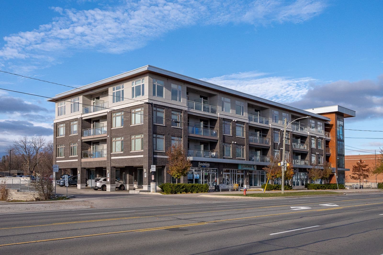 457 Plains Road E 322, Burlington, ON L7T 0B8