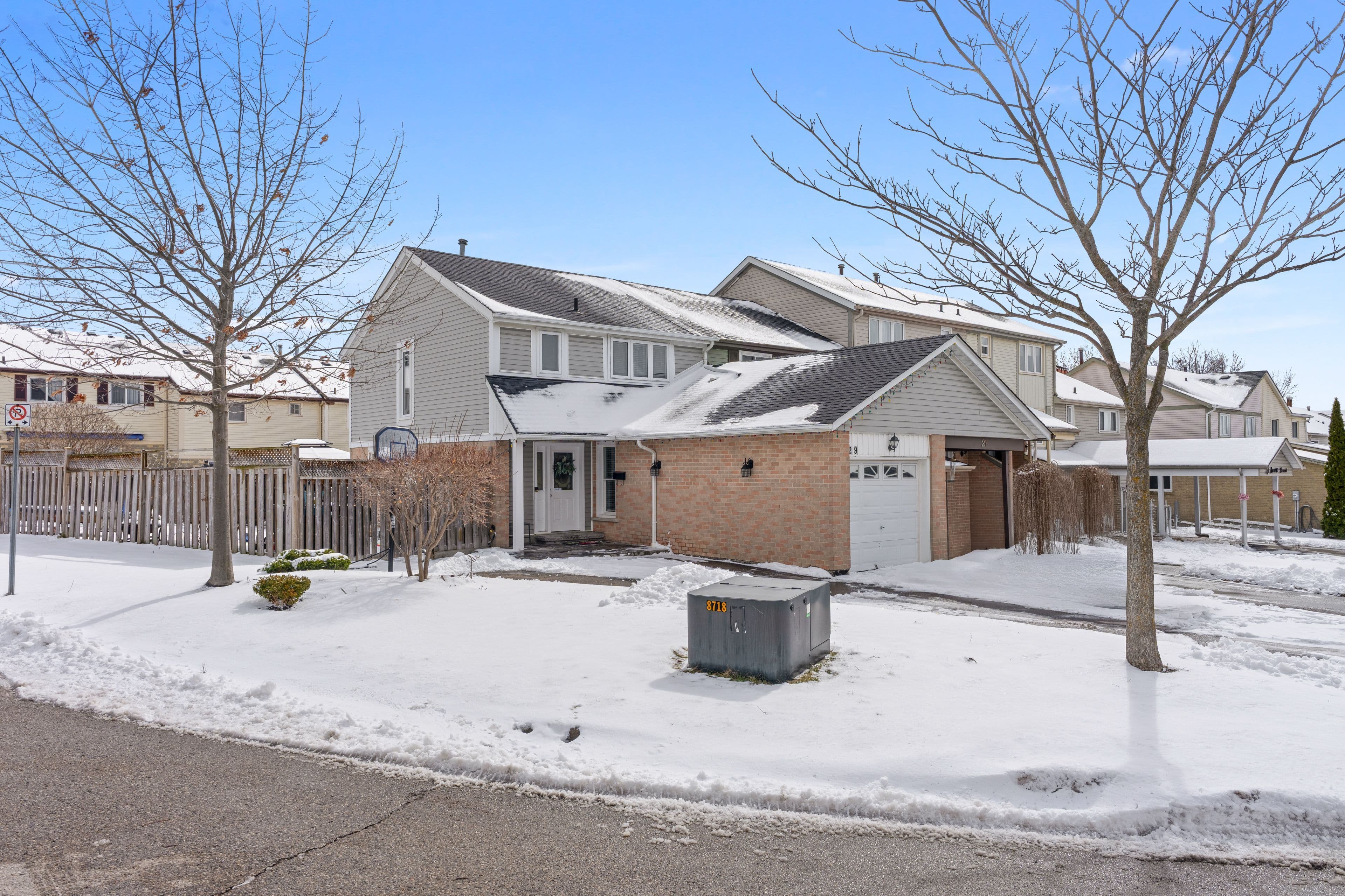 29 Sparklett Crescent, Brampton, ON L6Z 1M7
