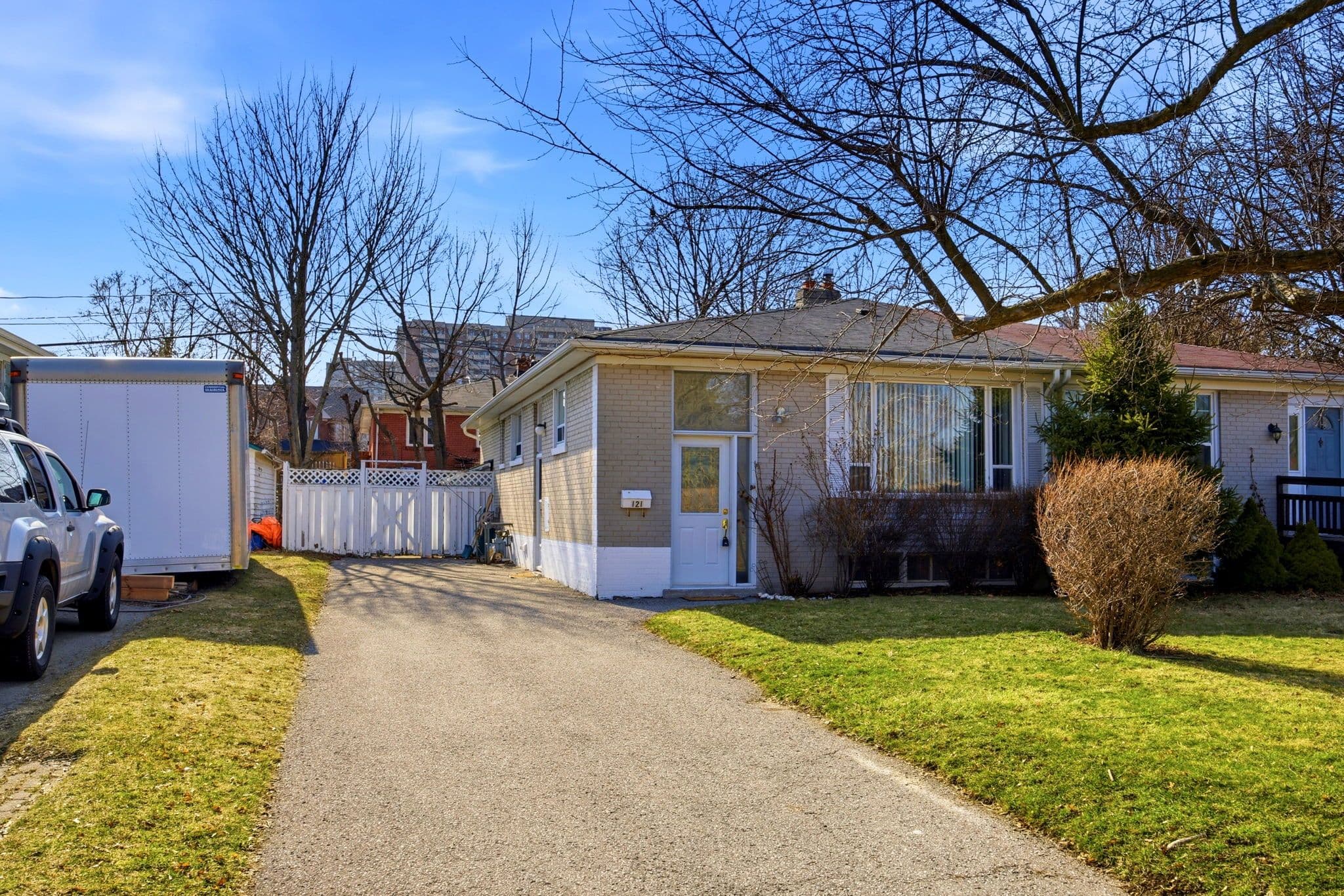 121 Tulloch Drive, Ajax, ON L1S 2S7