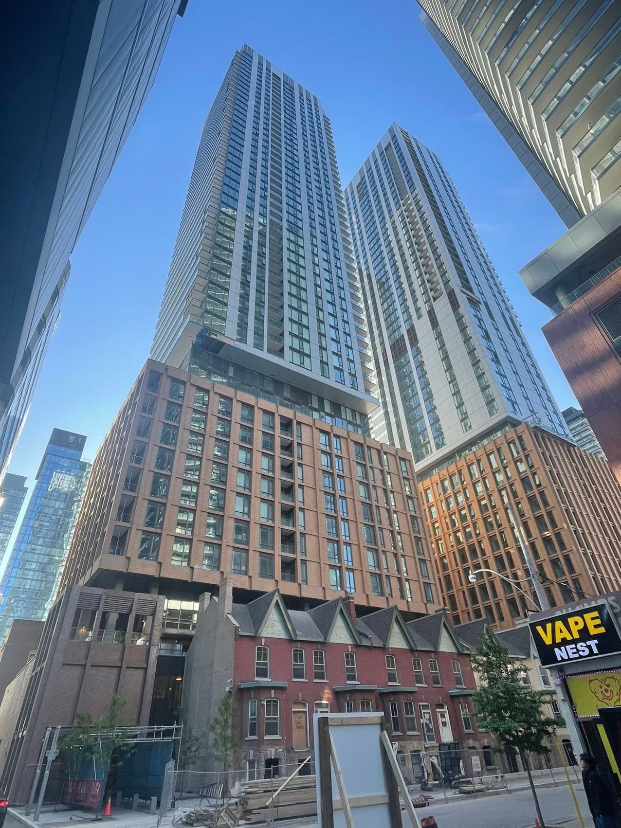 8 Widmer Street 1905, Toronto C01, ON M5V 0W6