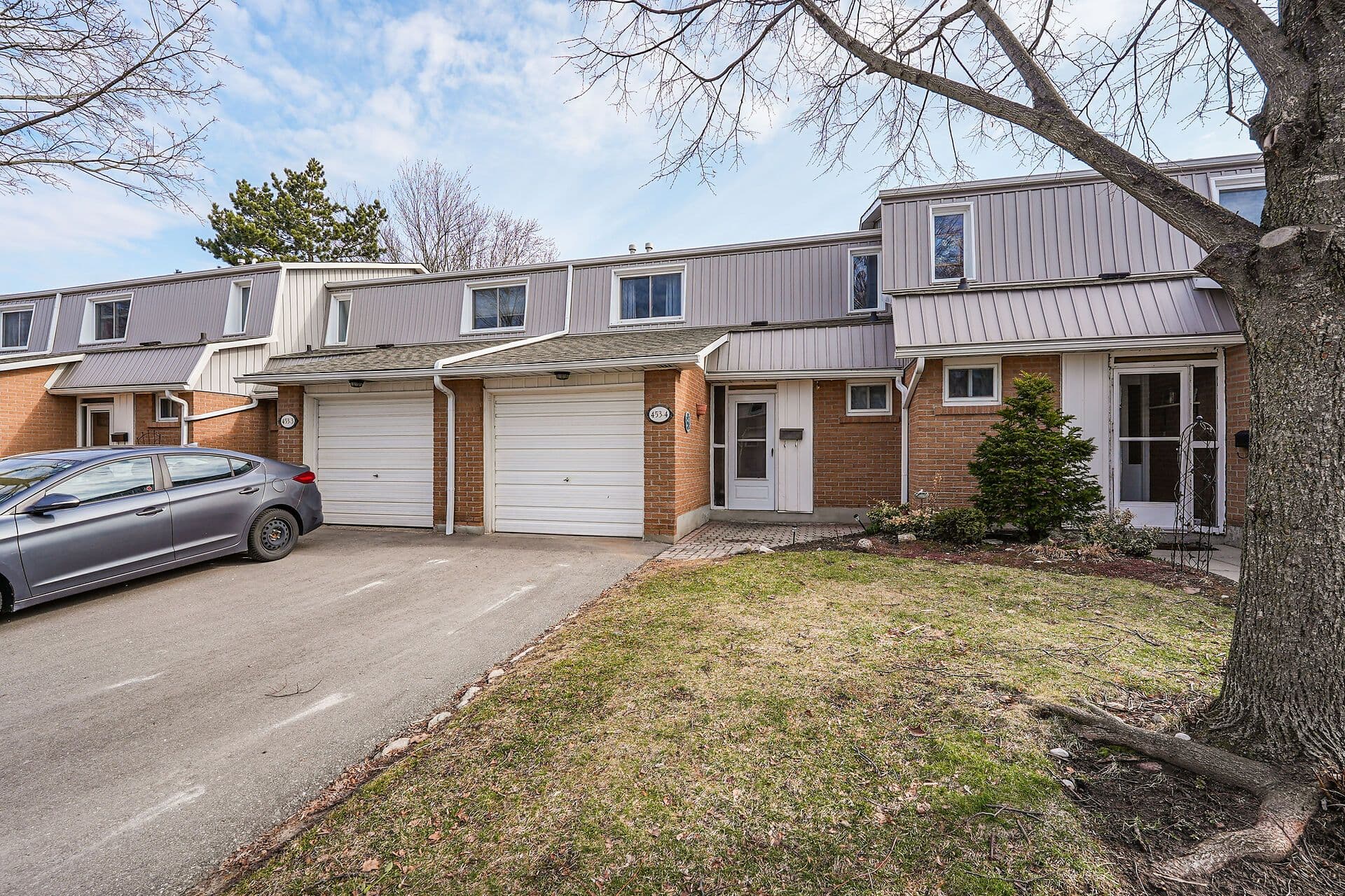453 Woodview Road 4, Burlington, ON L7N 2Z9