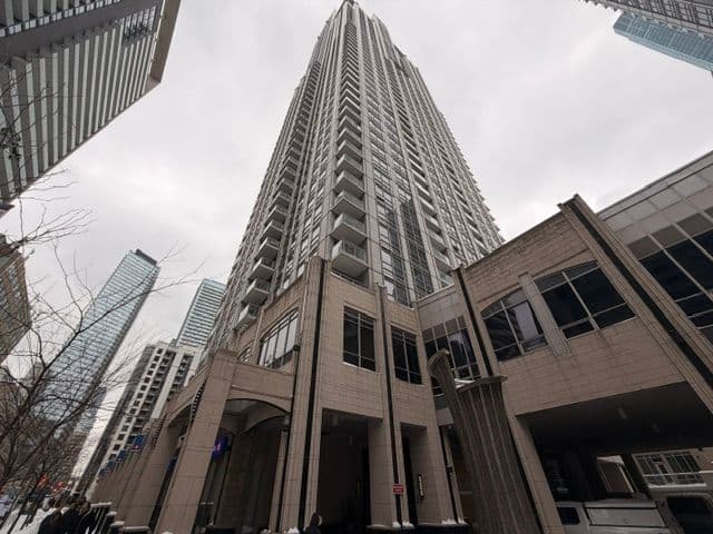 763 Bay Street 4809, Toronto C01, ON M5G 2R3
