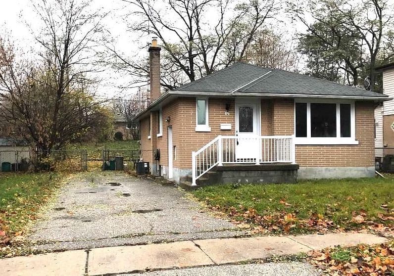 12 Roosevelt Avenue, Ajax, ON L1S 2L2