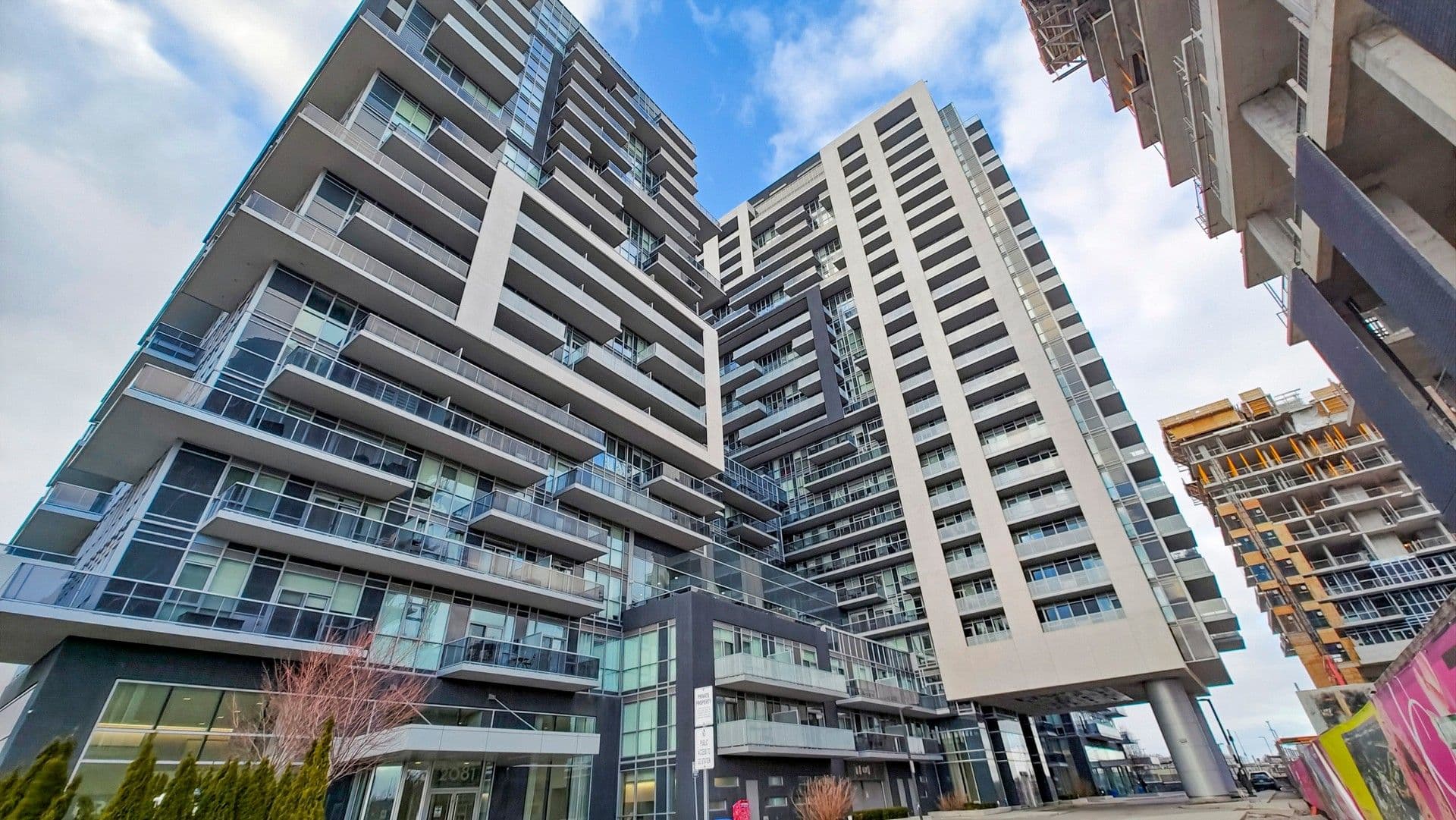 2087 Fairview Street 1407, Burlington, ON L7R 0E5