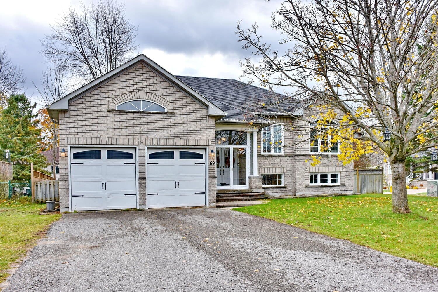 69 Caribou Trail, Wasaga Beach, ON L9Z 1N3
