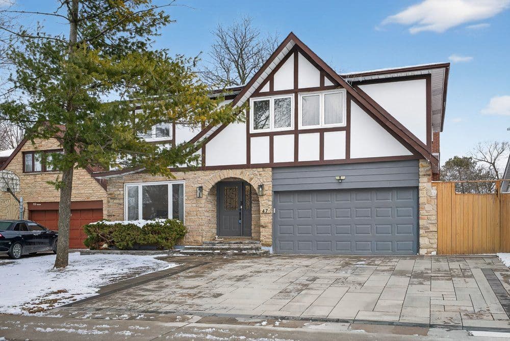 47 Tofino Crescent, Toronto C13, ON M3B 1R9