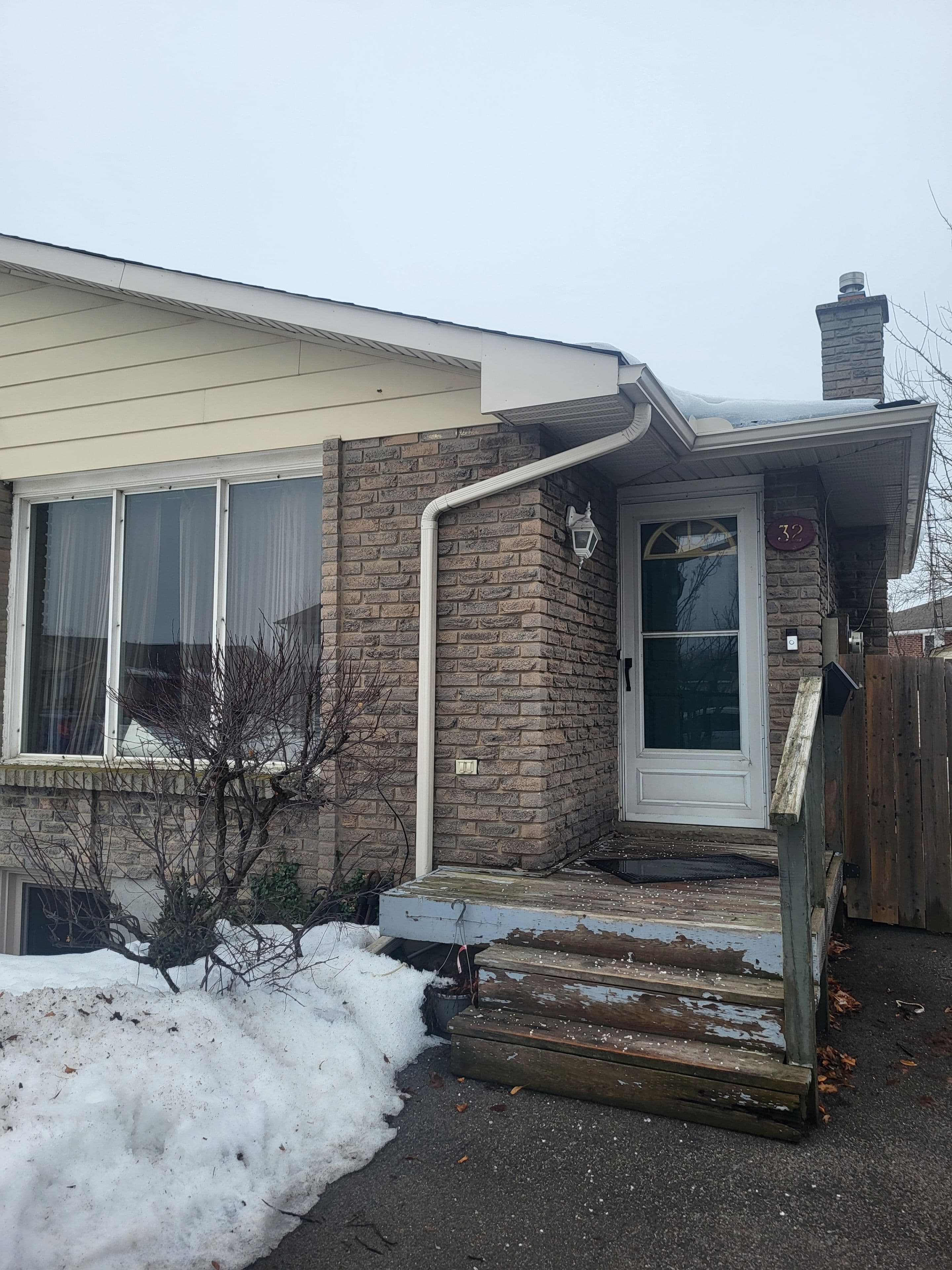 32 Mcdougall Drive Lower, Thorold, ON L2V 4C4