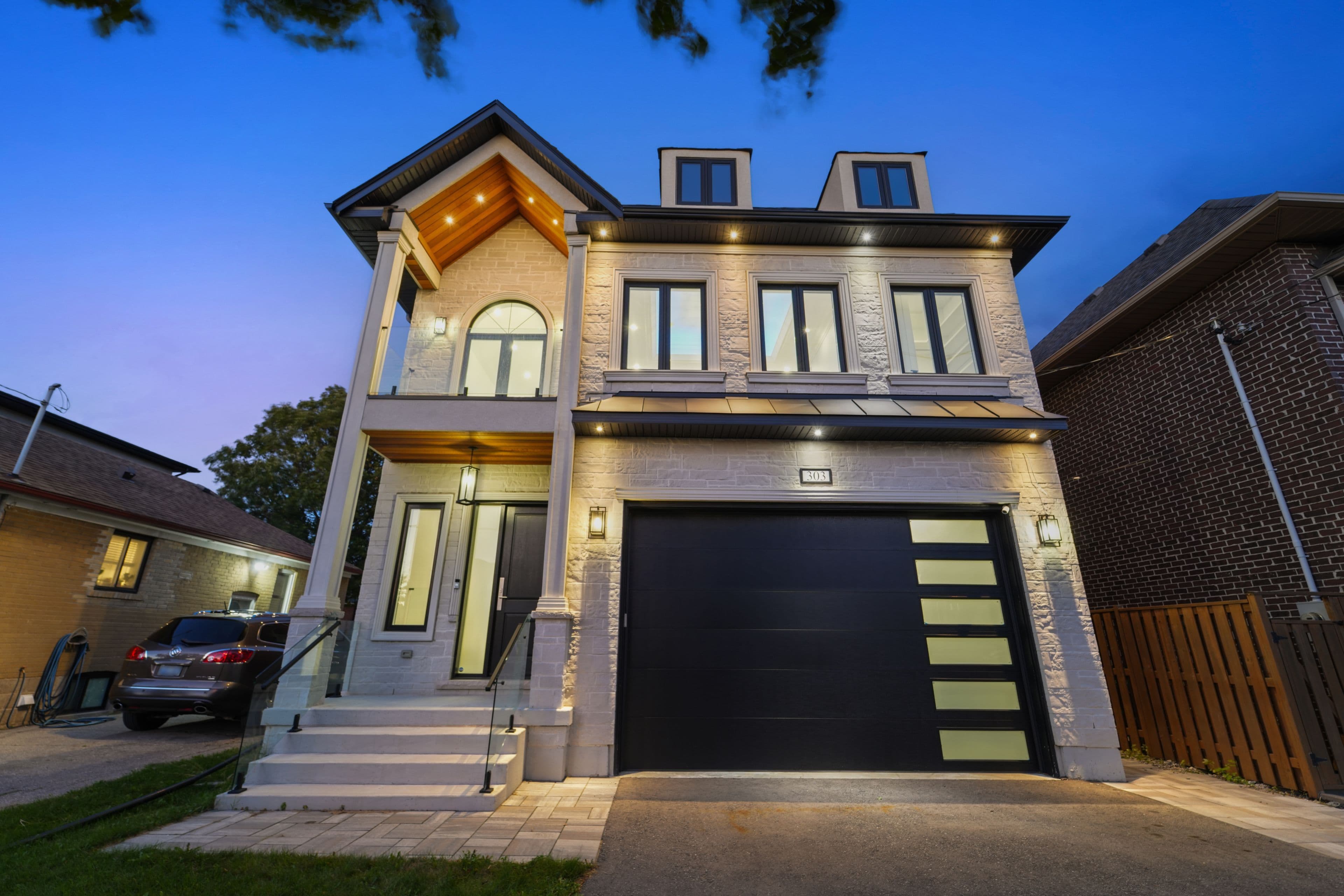 303 Delta Street, Toronto W06, ON M8W 4G1