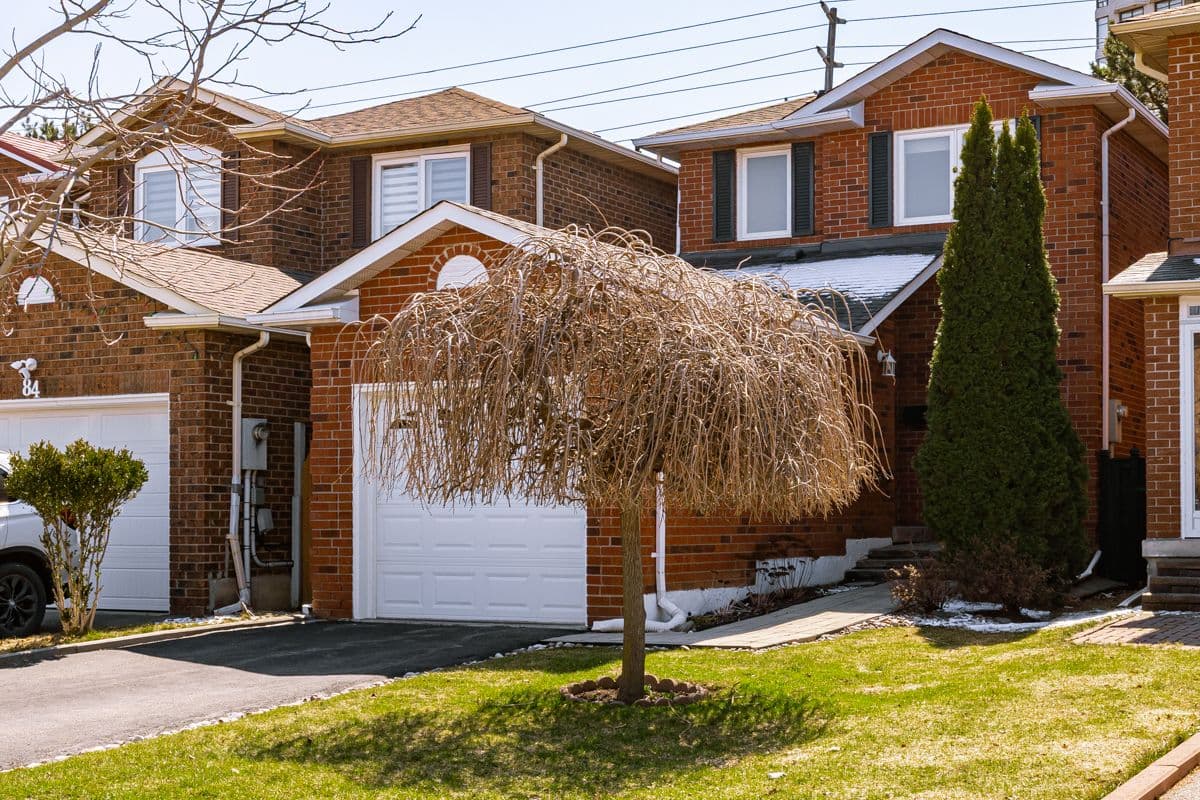 82 Whitney Place, Vaughan, ON L4J 6V5