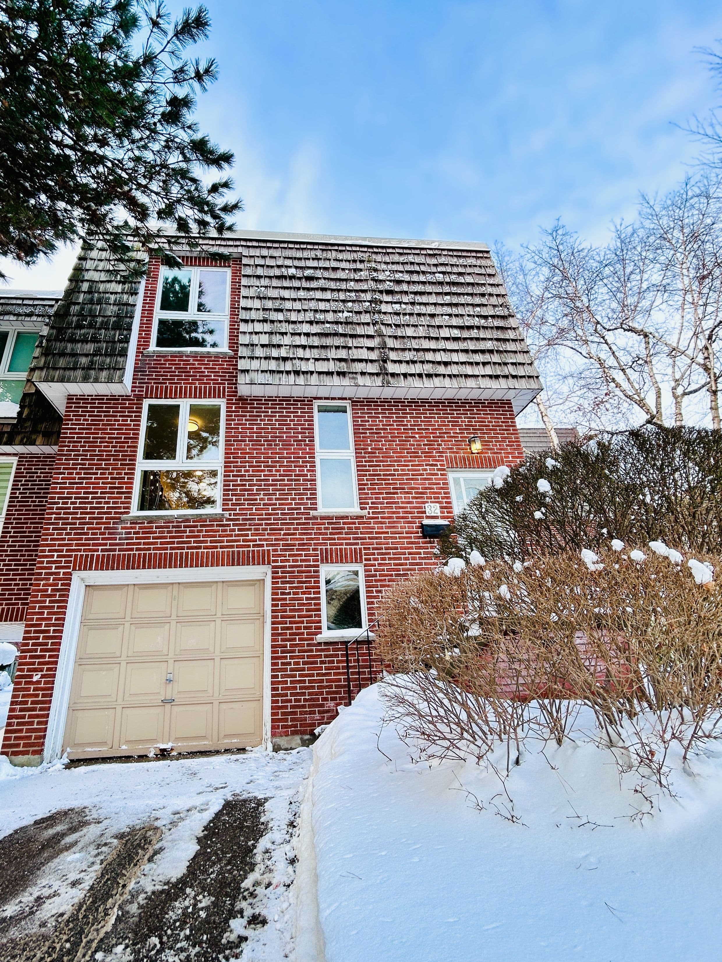 32 Scenic Mill Way, Toronto C12, ON M2L 1S5