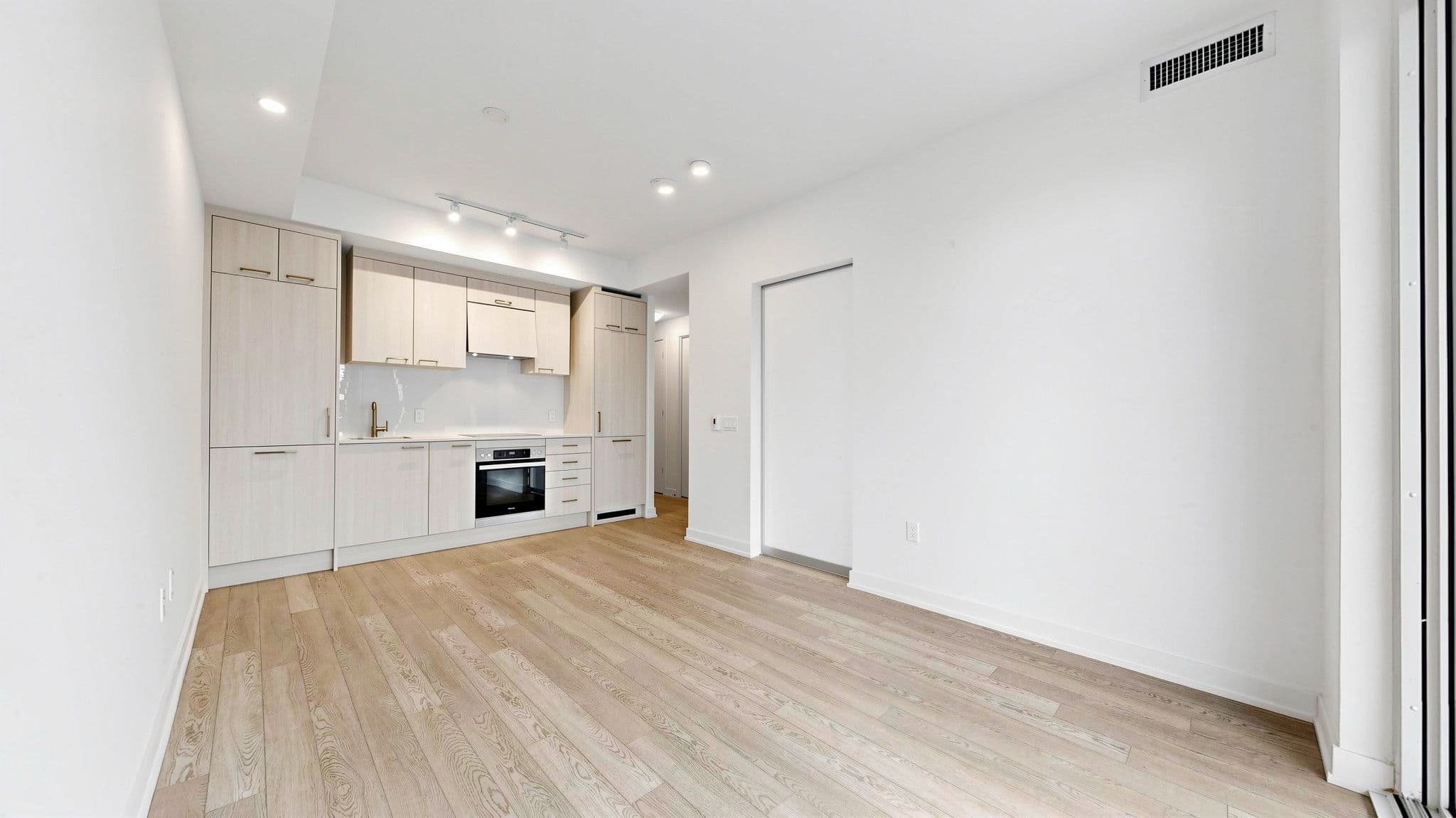 634 Church Street 2907, Toronto C08, ON M4Y 0G9