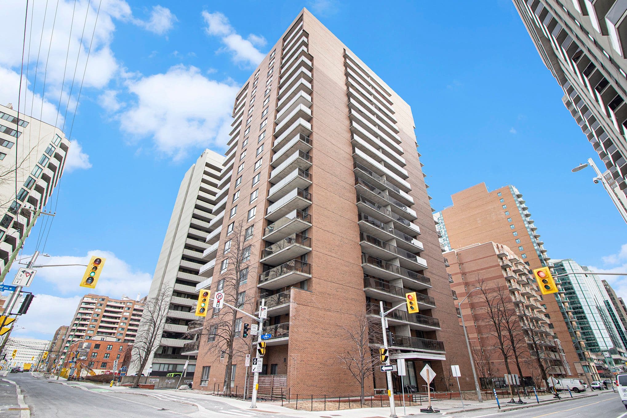 475 Laurier Avenue W 1204, Ottawa Centre, ON K1R 7X1