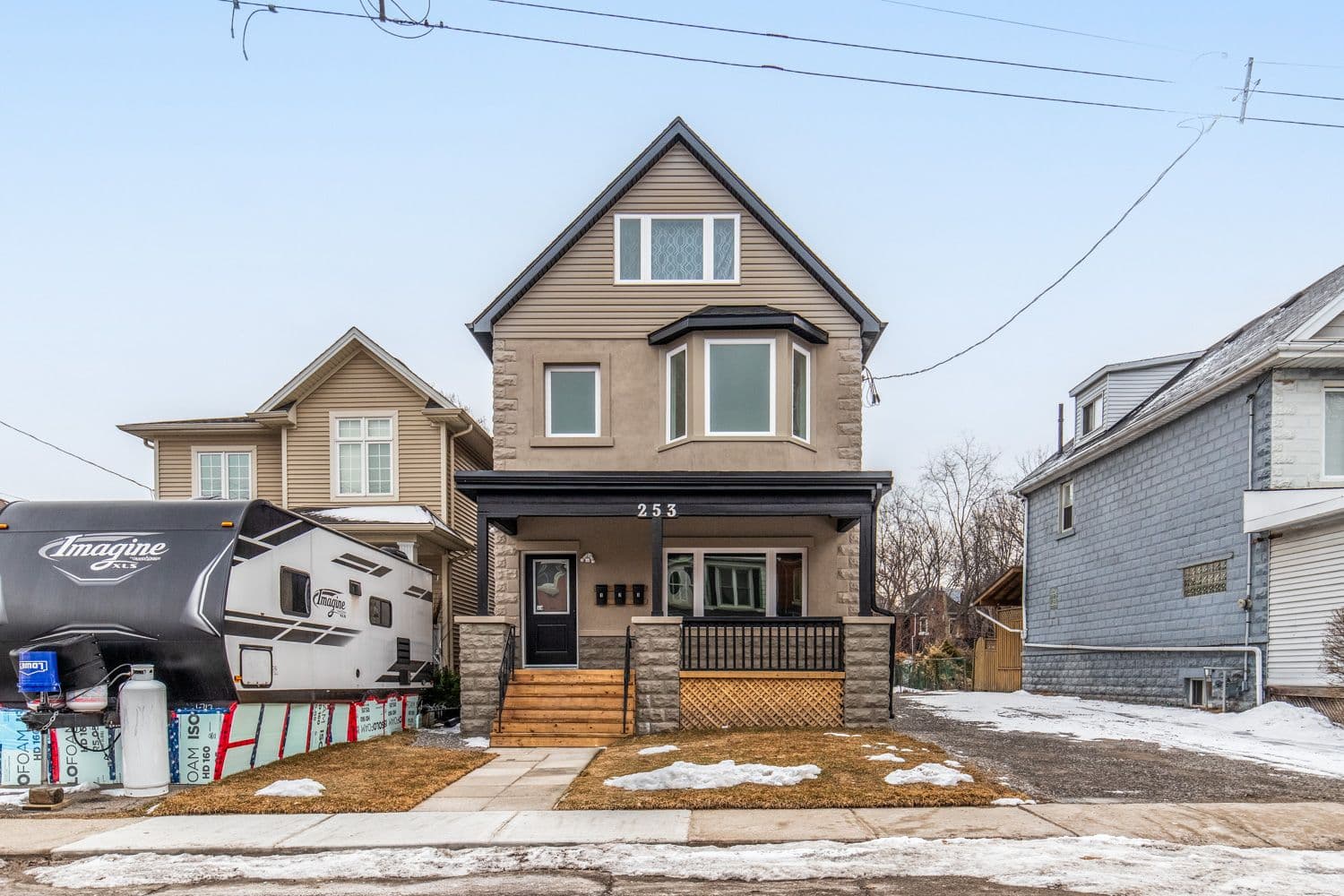 253 St Clair Boulevard 2, Hamilton, ON L8M 2P3