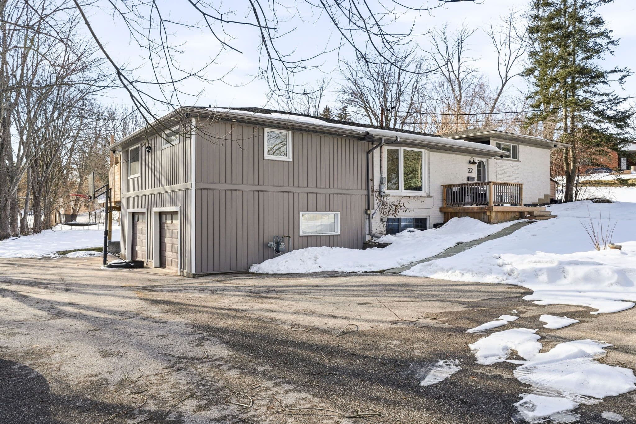 22 Rosebough Street, Hamilton, ON L9H 5C5