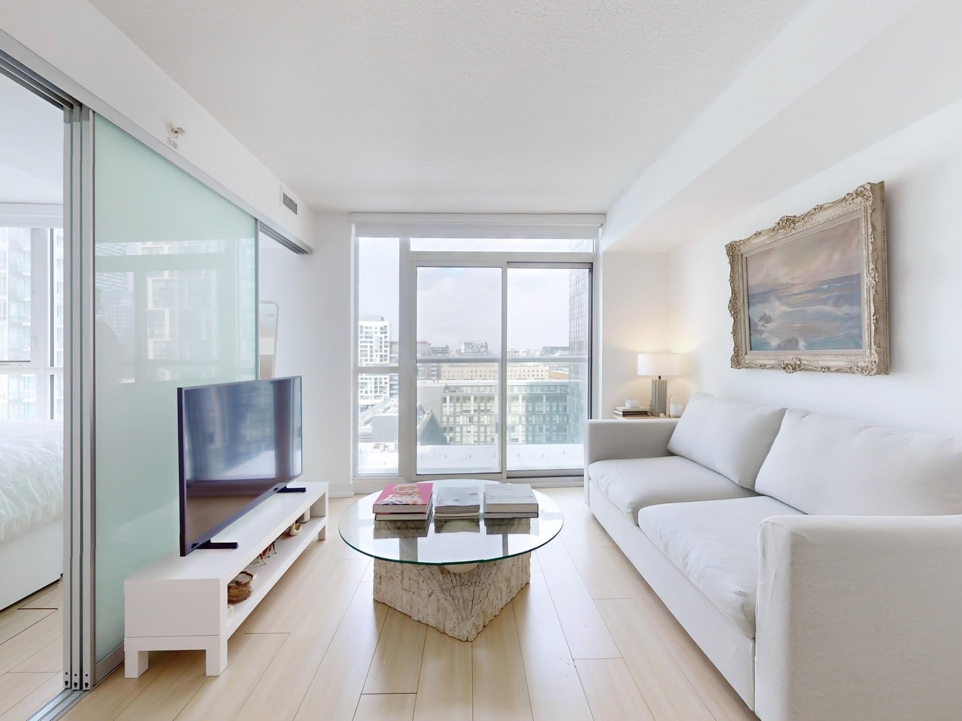 85 Queens Wharf Road 1610, Toronto C01, ON M5V 0J9