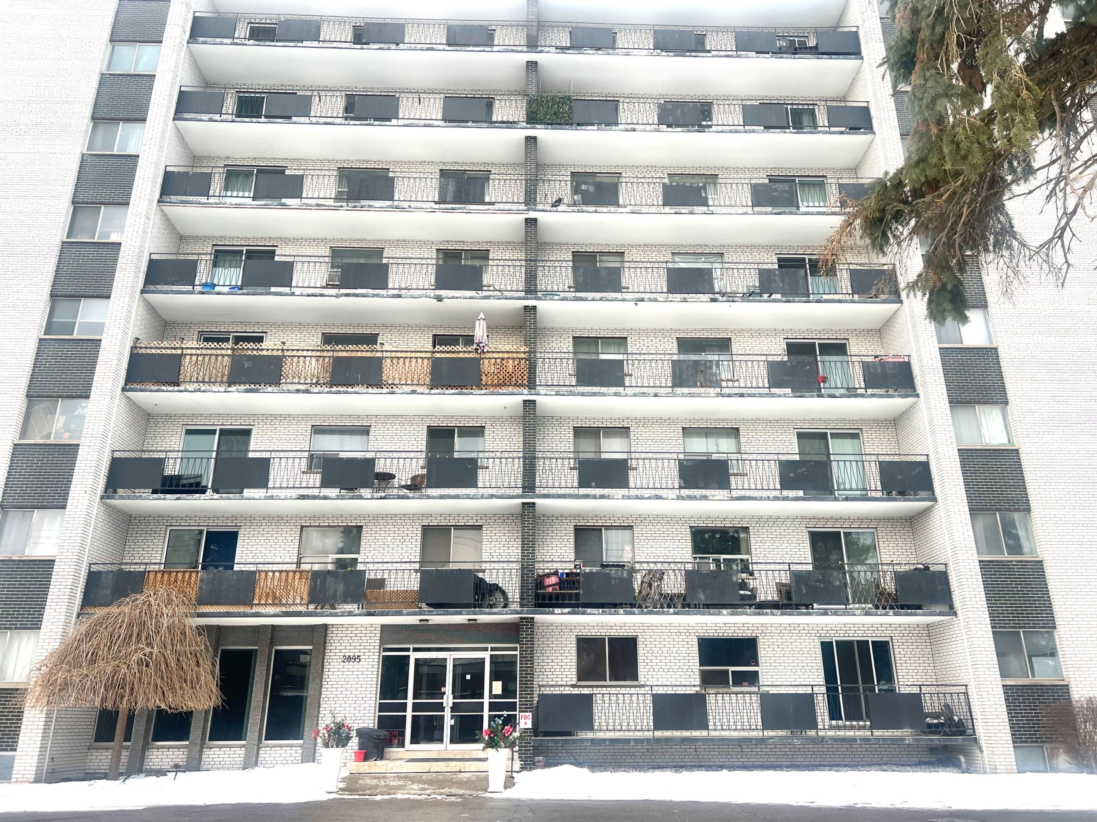 2095 Prospect Street 108, Burlington, ON L7R 1Z5